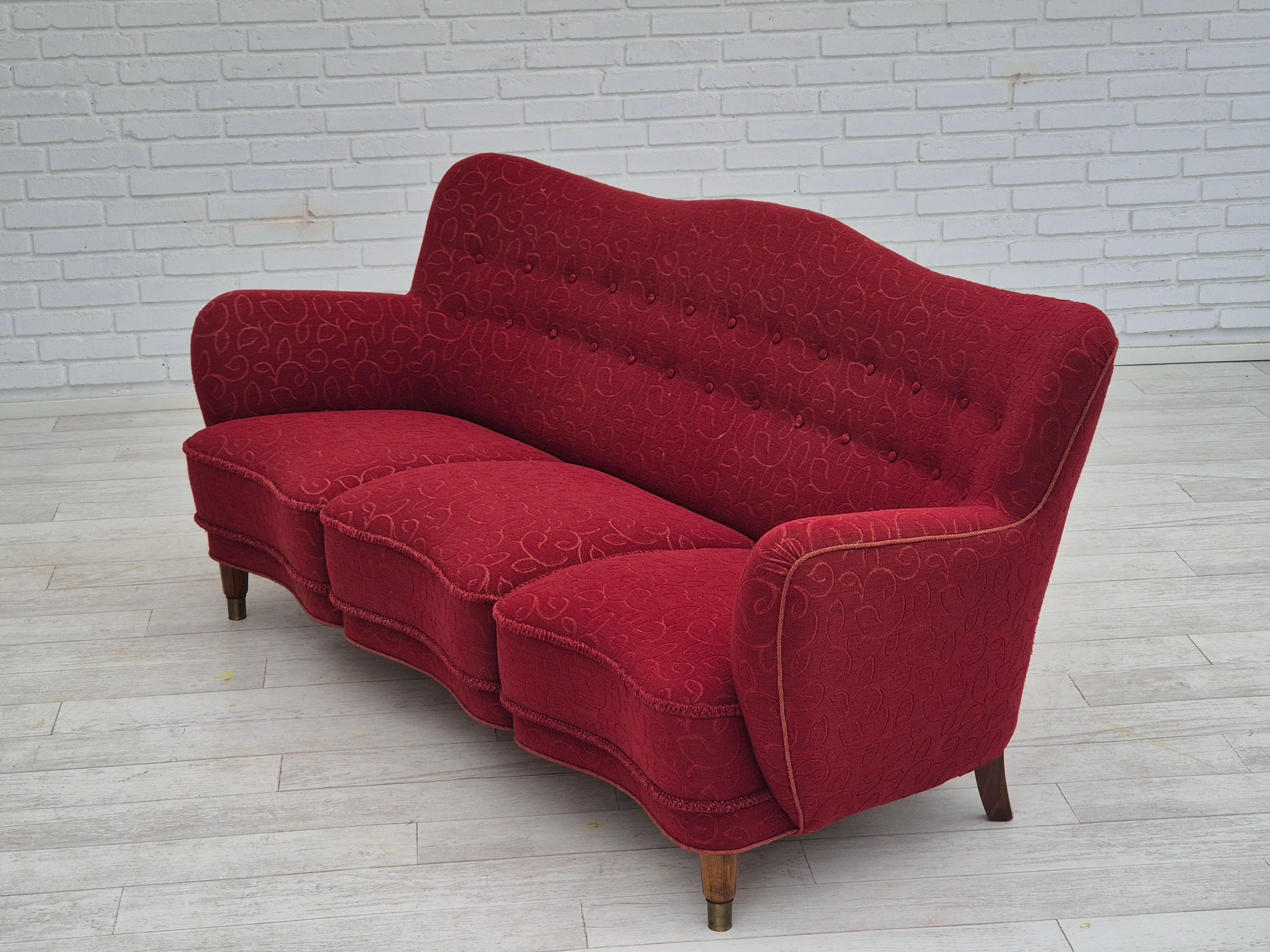 1960s, Danish 3 seater sofa, original condition, cotton-wool fabric. For Sale 8