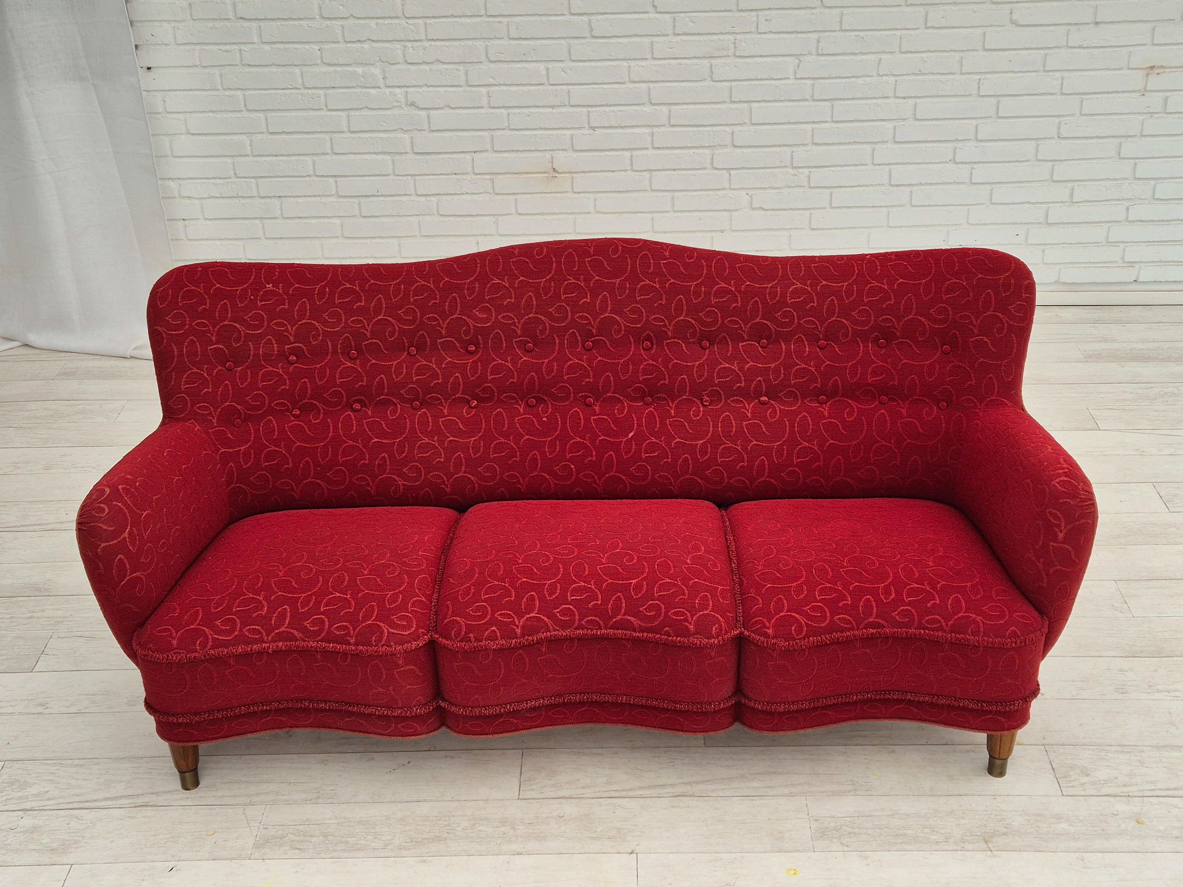 1960s, Danish 3 seater sofa, original condition, cotton-wool fabric. For Sale 10