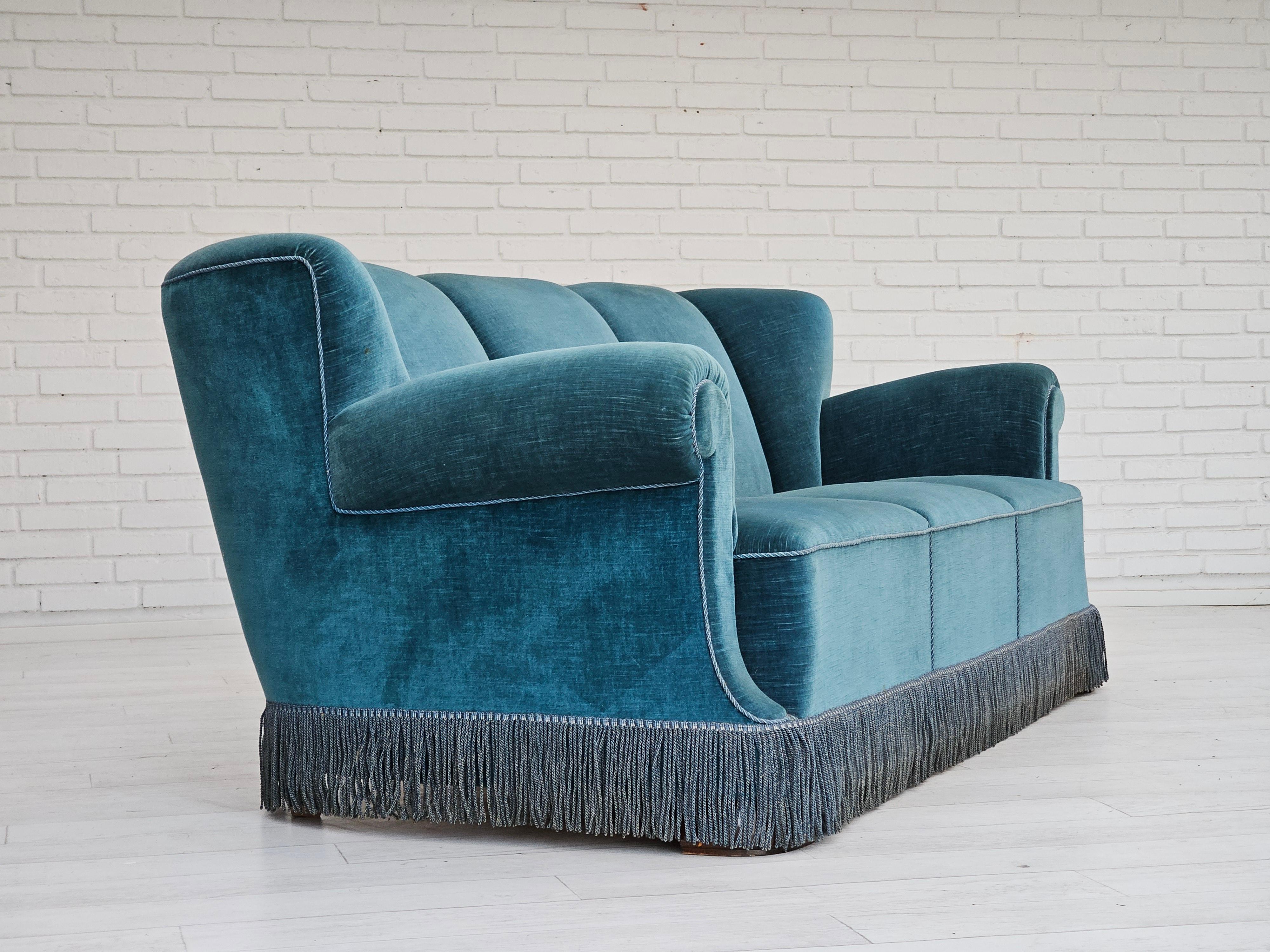 Danois Années 1960, canapé danois à 3 places, état d'origine, velours de meuble en vente