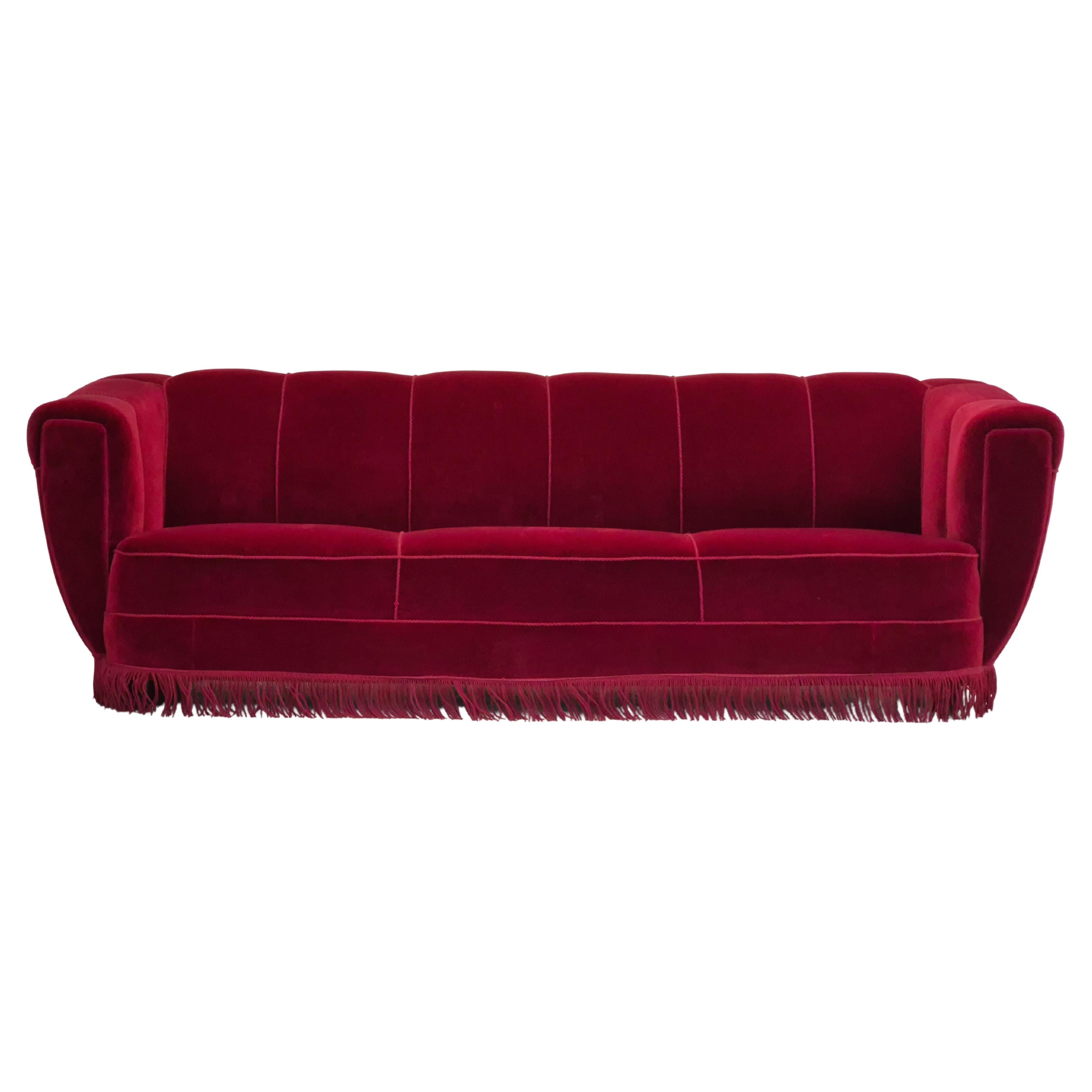 1960er Jahre, dänisches 3-Sitzer-Sofa, Originalzustand, Möbelvelours, Beine aus Eichenholz im Angebot