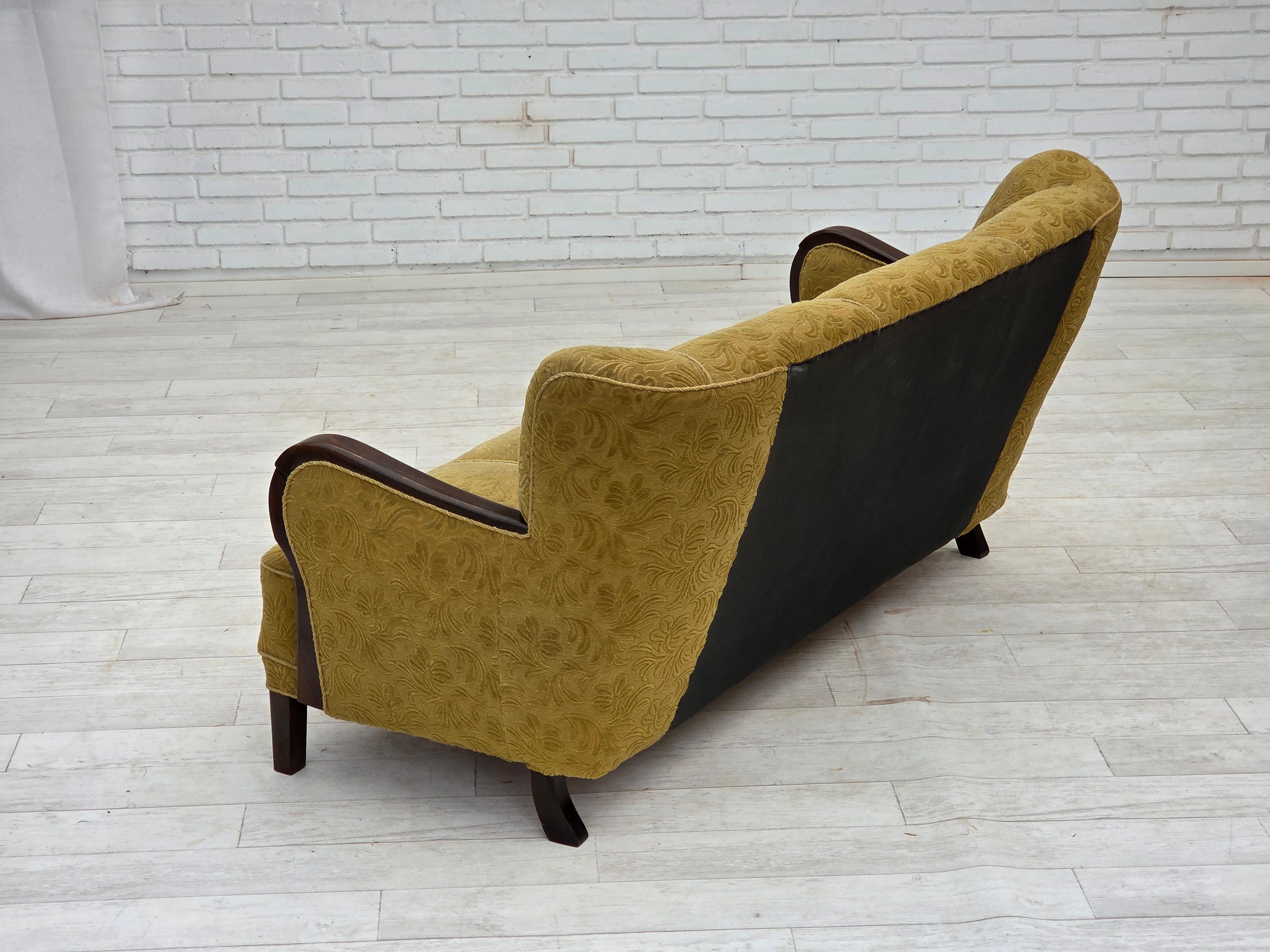 Années 1960, canapé danois à 3 places, état d'origine, meubles en laine/cotton. en vente 4