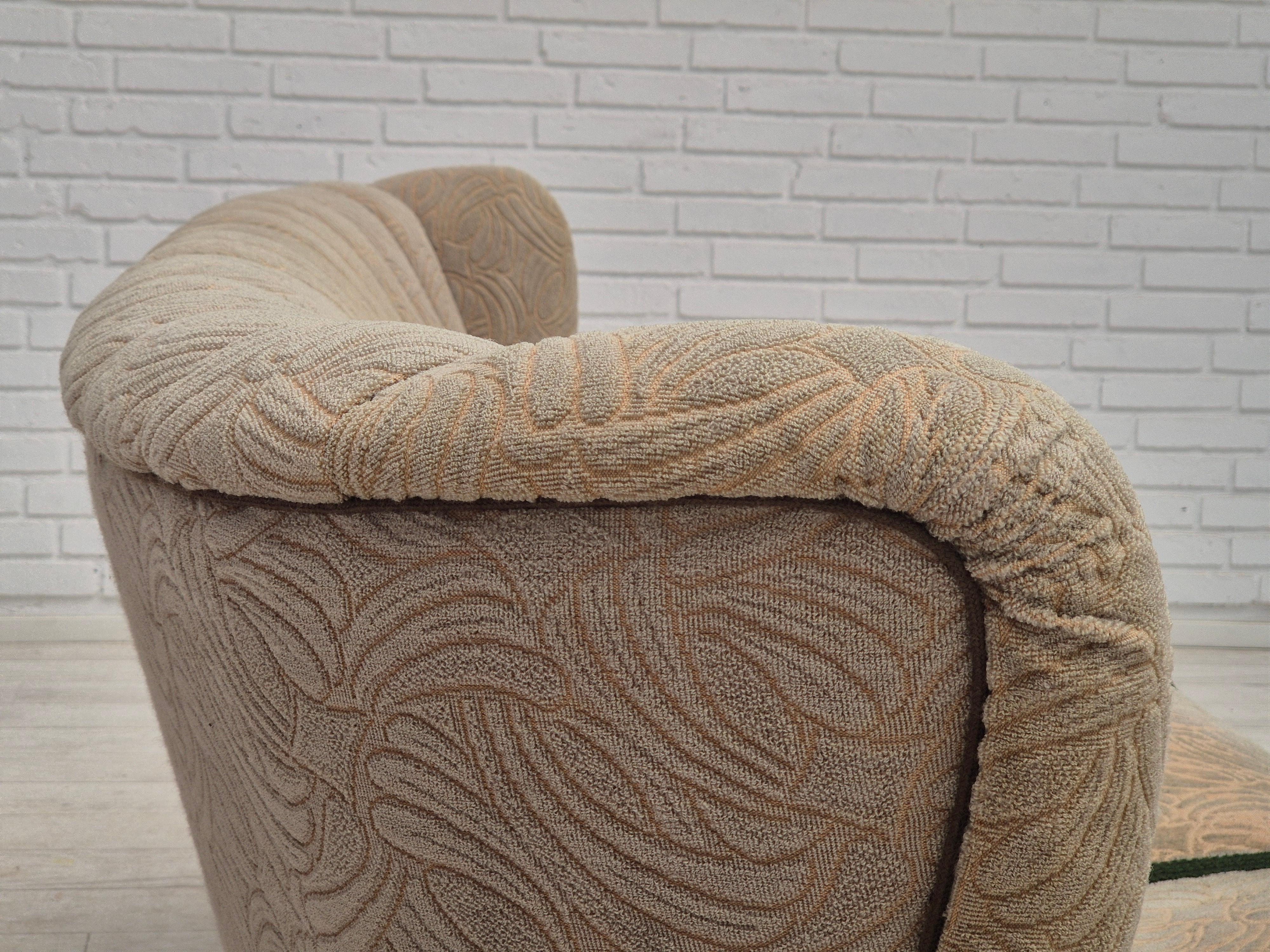 1960s, Danish 3 seater sofa, original good condition, cotton-wool. For Sale 9