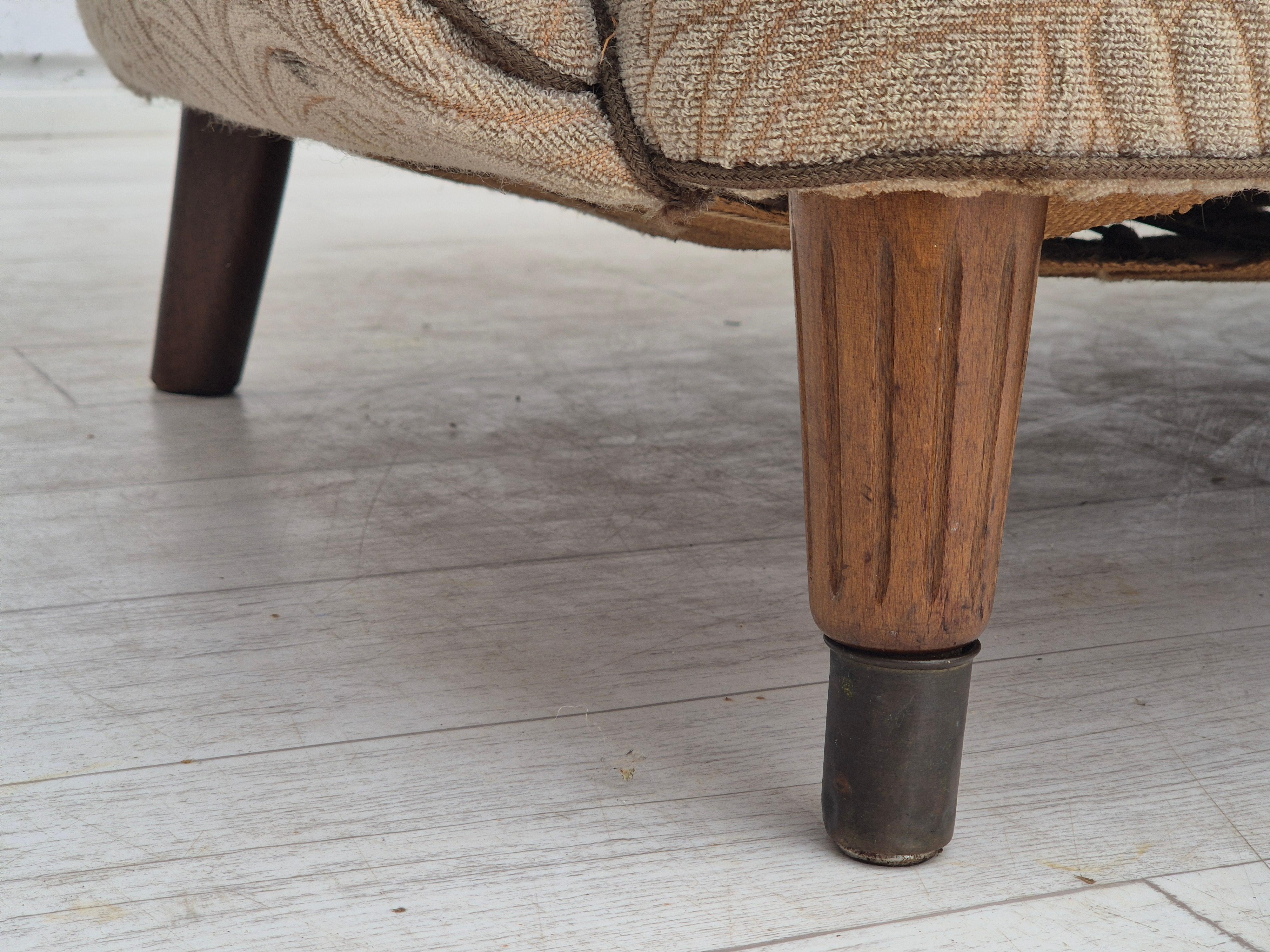 1960s, Danish 3 seater sofa, original good condition, cotton-wool. For Sale 11