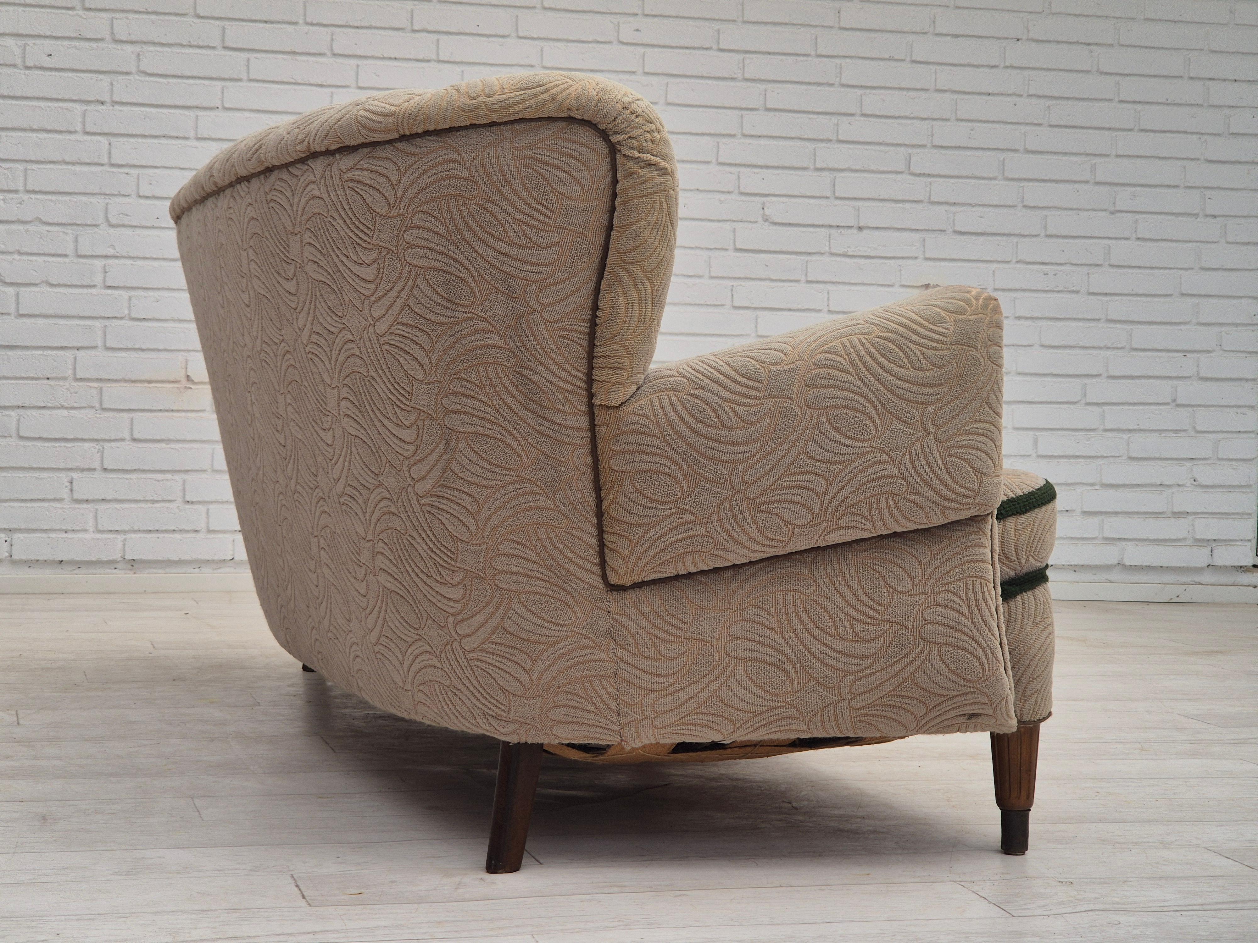 1960s, Danish 3 seater sofa, original good condition, cotton-wool. For Sale 12
