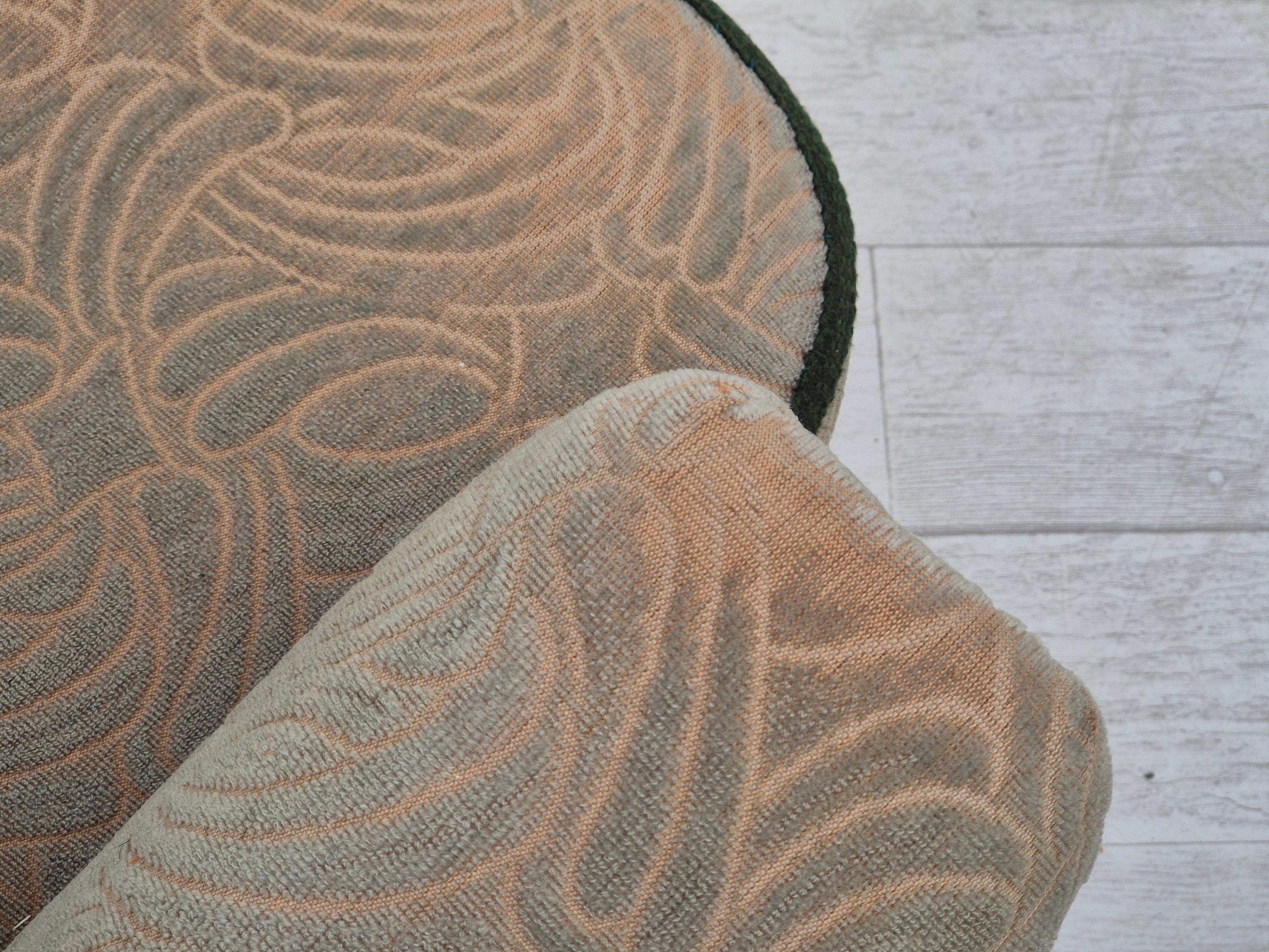 1960s, Danish 3 seater sofa, original good condition, cotton-wool. For Sale 14