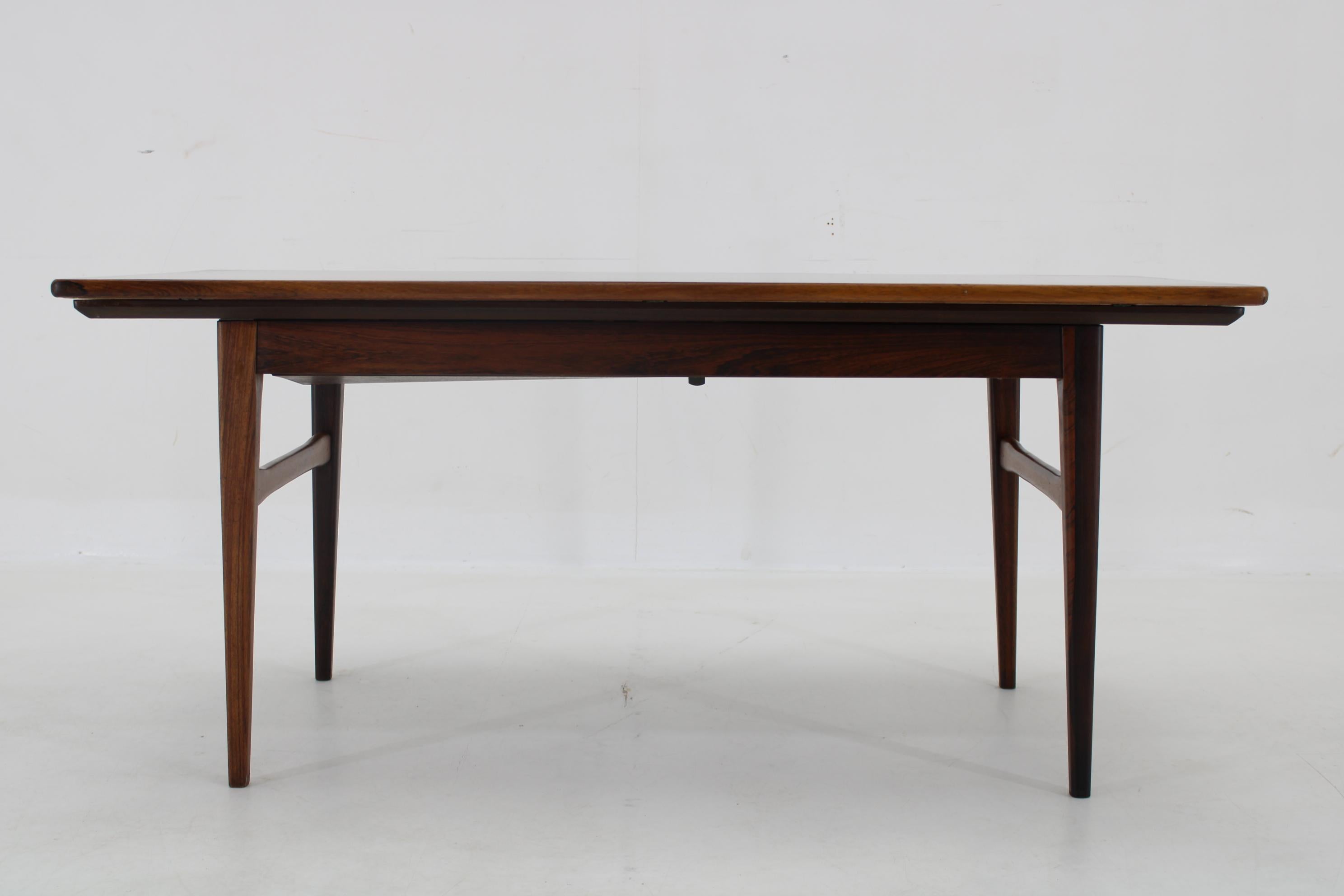 Mid-Century Modern Table basse danoise réglable des années 1960 en vente
