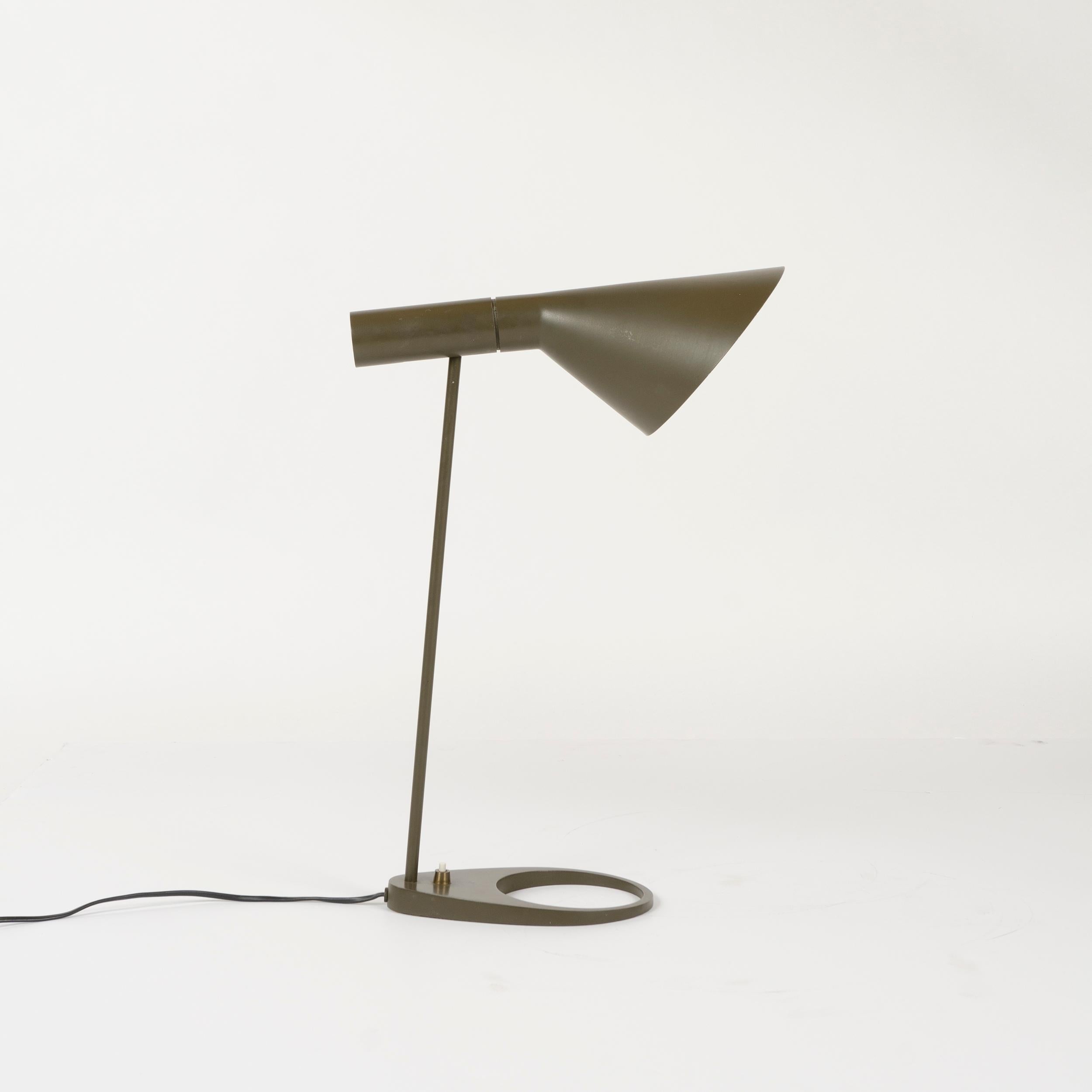 Scandinavian Modern 1960s Danish AJ Extra Large Desk Lamp by Arne Jacobsen for Louis Poulsen