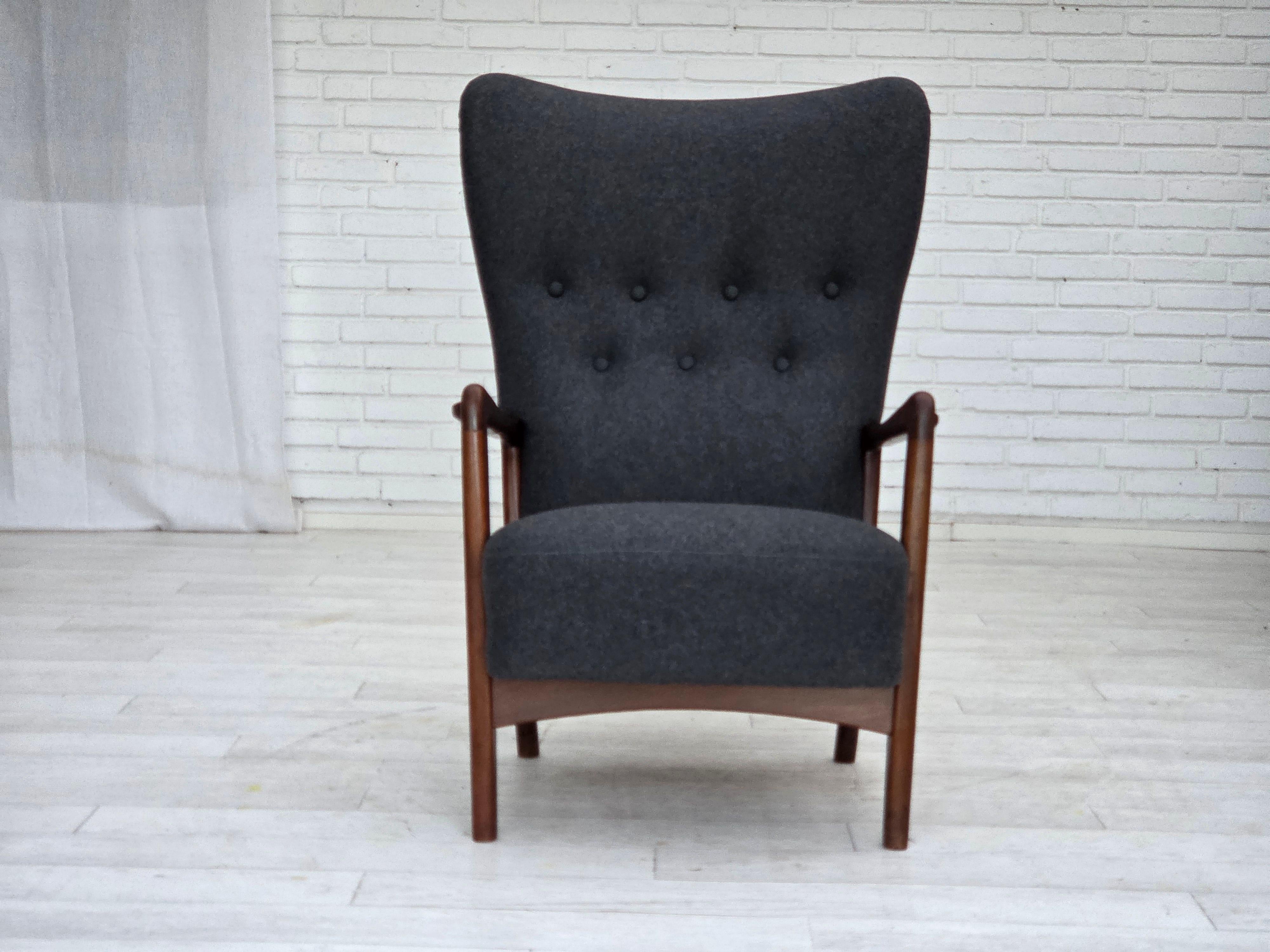 Danois 1960s, Fauteuil danois par Fritz Hansen Model No. 8000/8020, meuble en laine. en vente