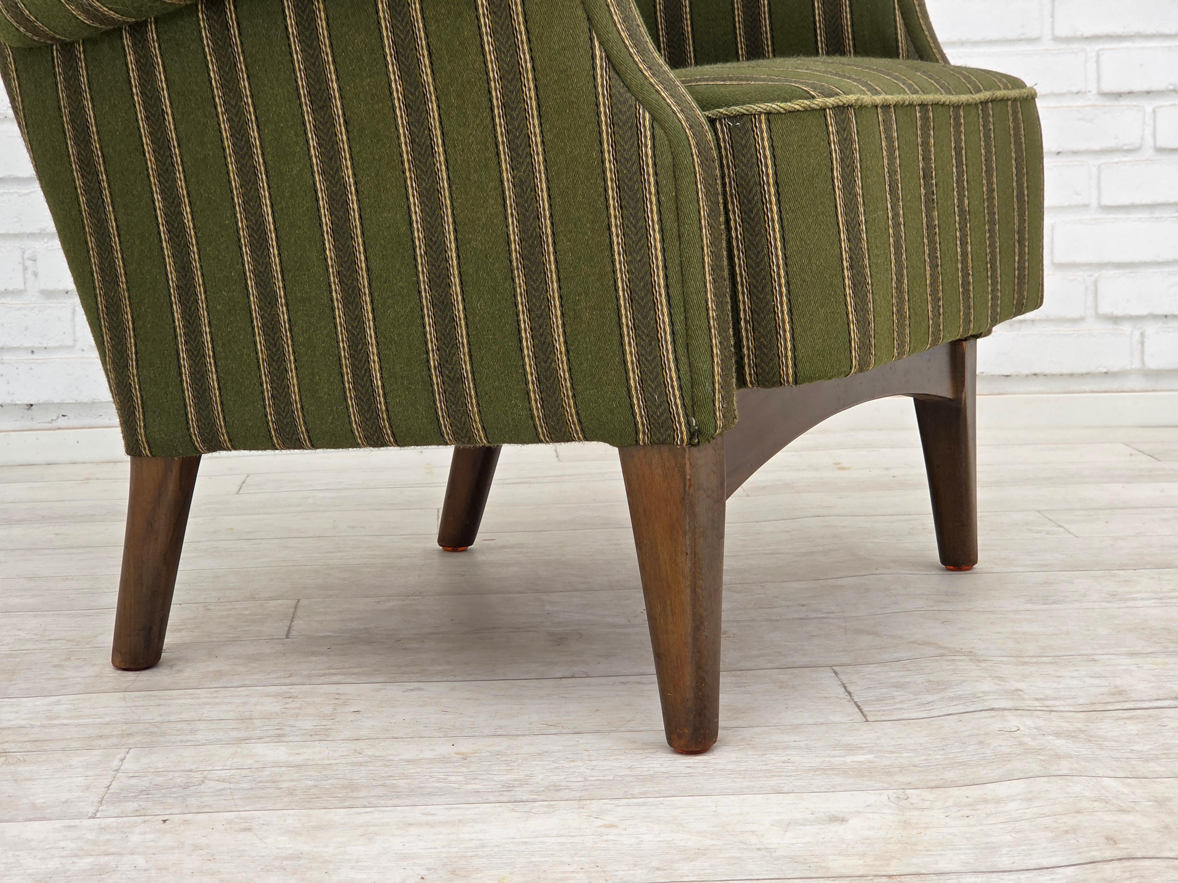 1960s, fauteuil danois par Fritz Hansen, série 8000/8020, laine d'ameublement. en vente 9