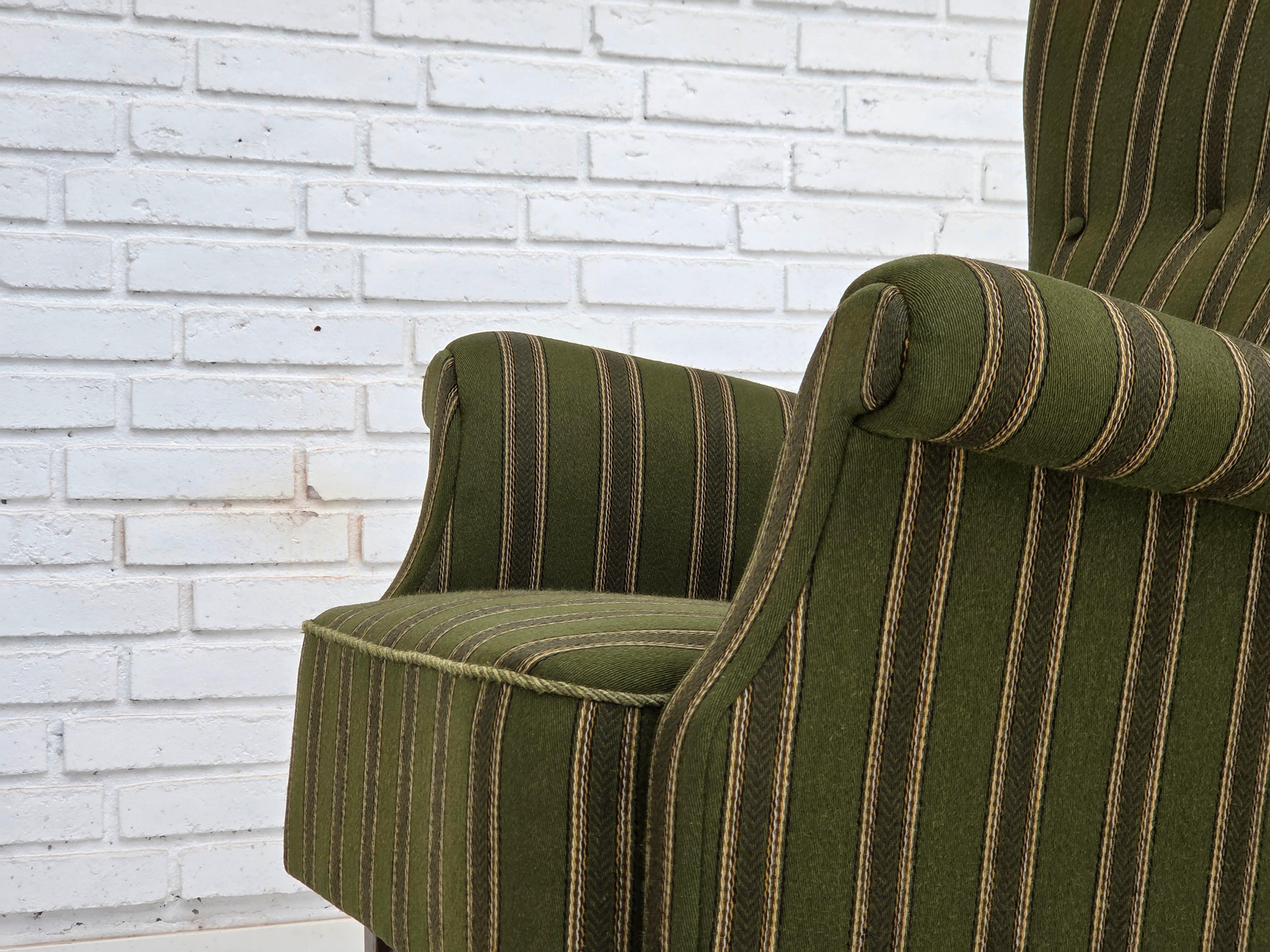 1960s, fauteuil danois par Fritz Hansen, série 8000/8020, laine d'ameublement. en vente 11