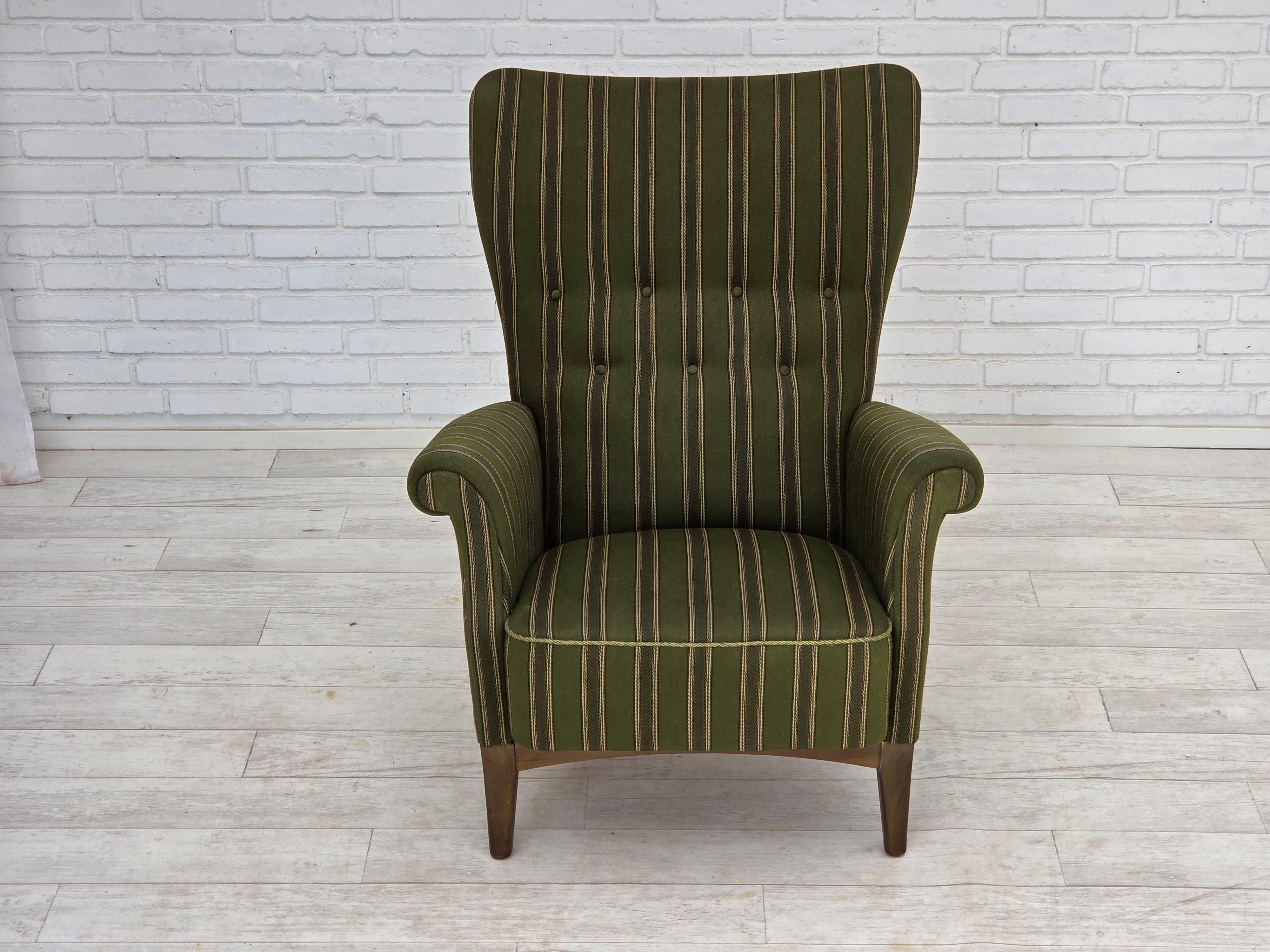 Scandinave moderne 1960s, fauteuil danois par Fritz Hansen, série 8000/8020, laine d'ameublement. en vente