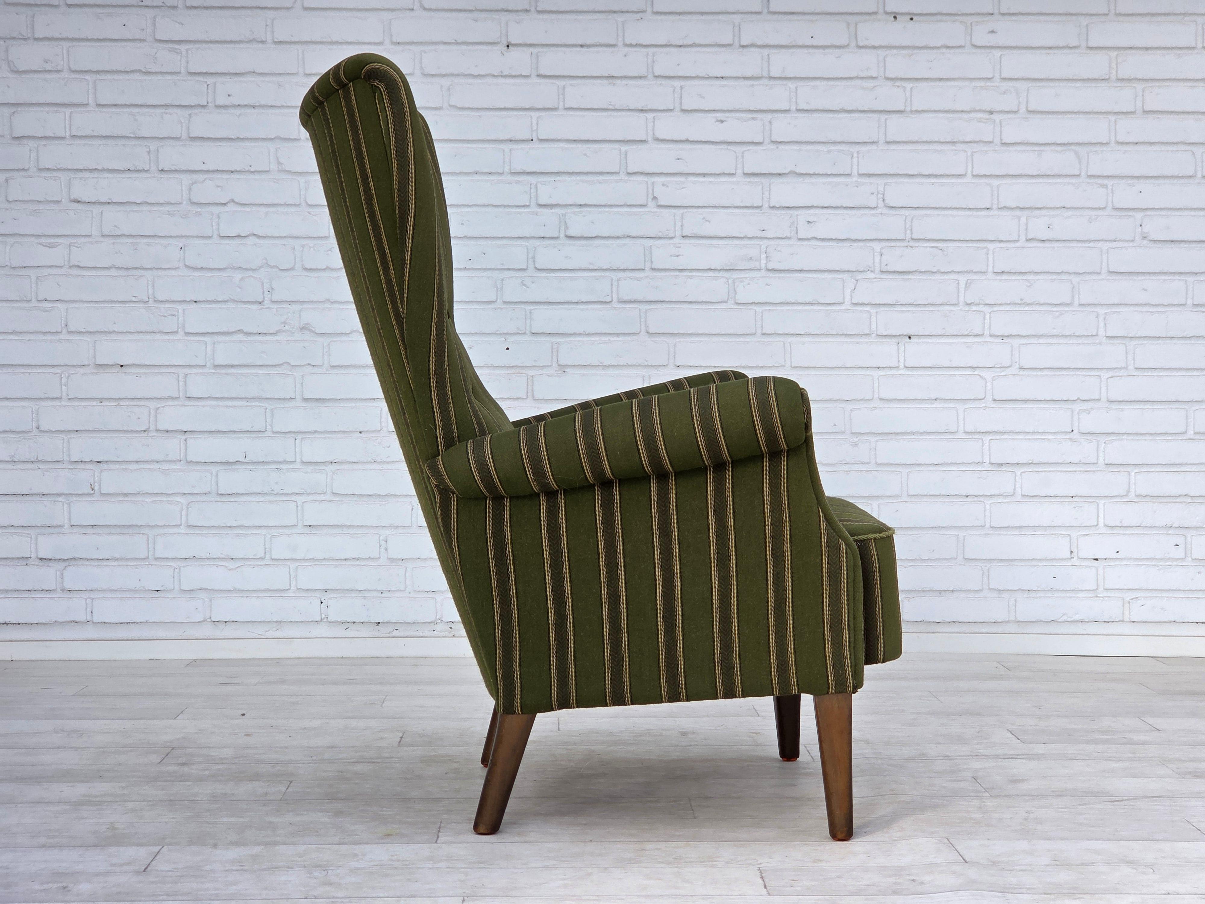 1960s, fauteuil danois par Fritz Hansen, série 8000/8020, laine d'ameublement. Bon état - En vente à Tarm, 82