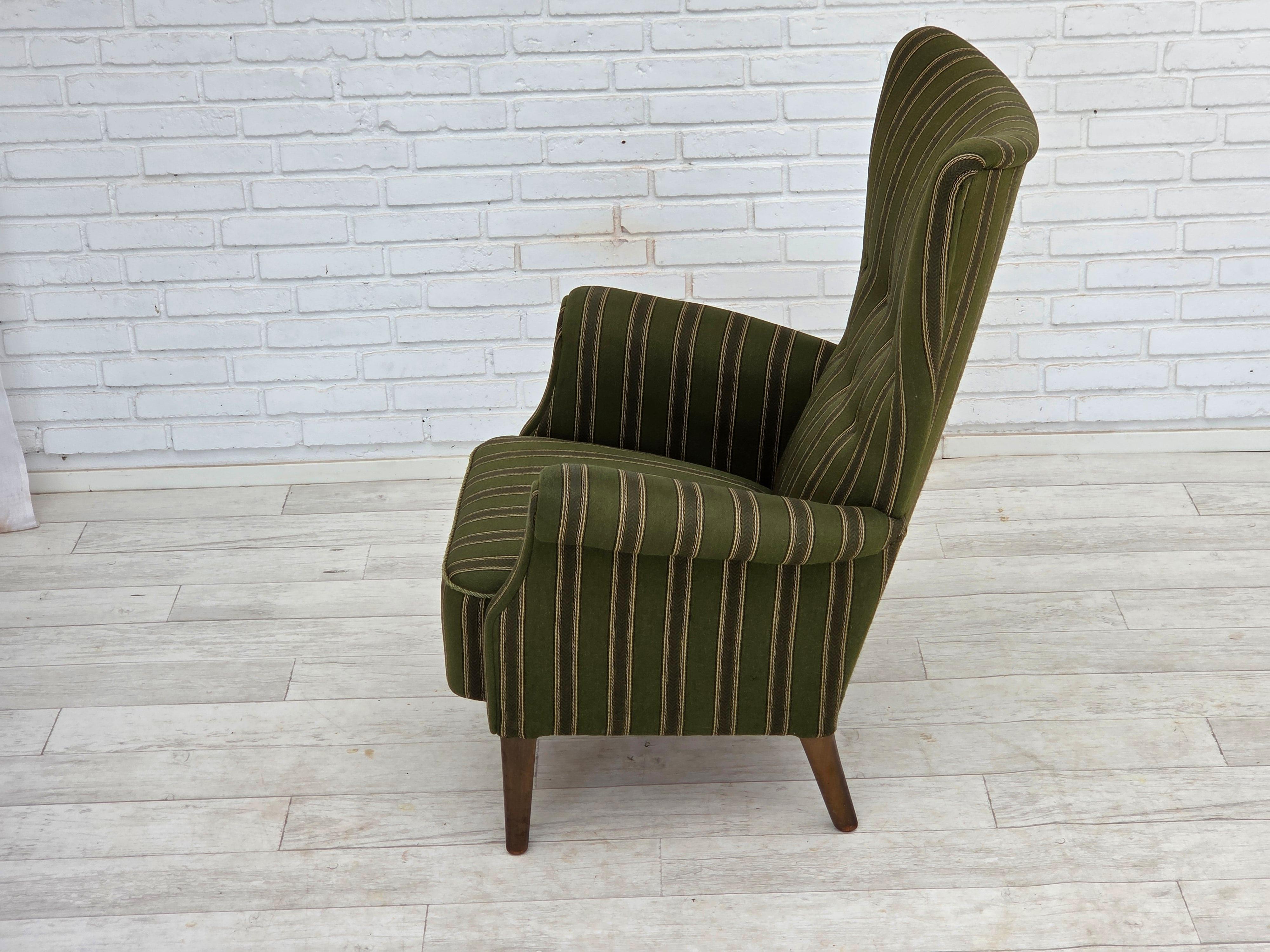 Milieu du XXe siècle 1960s, fauteuil danois par Fritz Hansen, série 8000/8020, laine d'ameublement. en vente