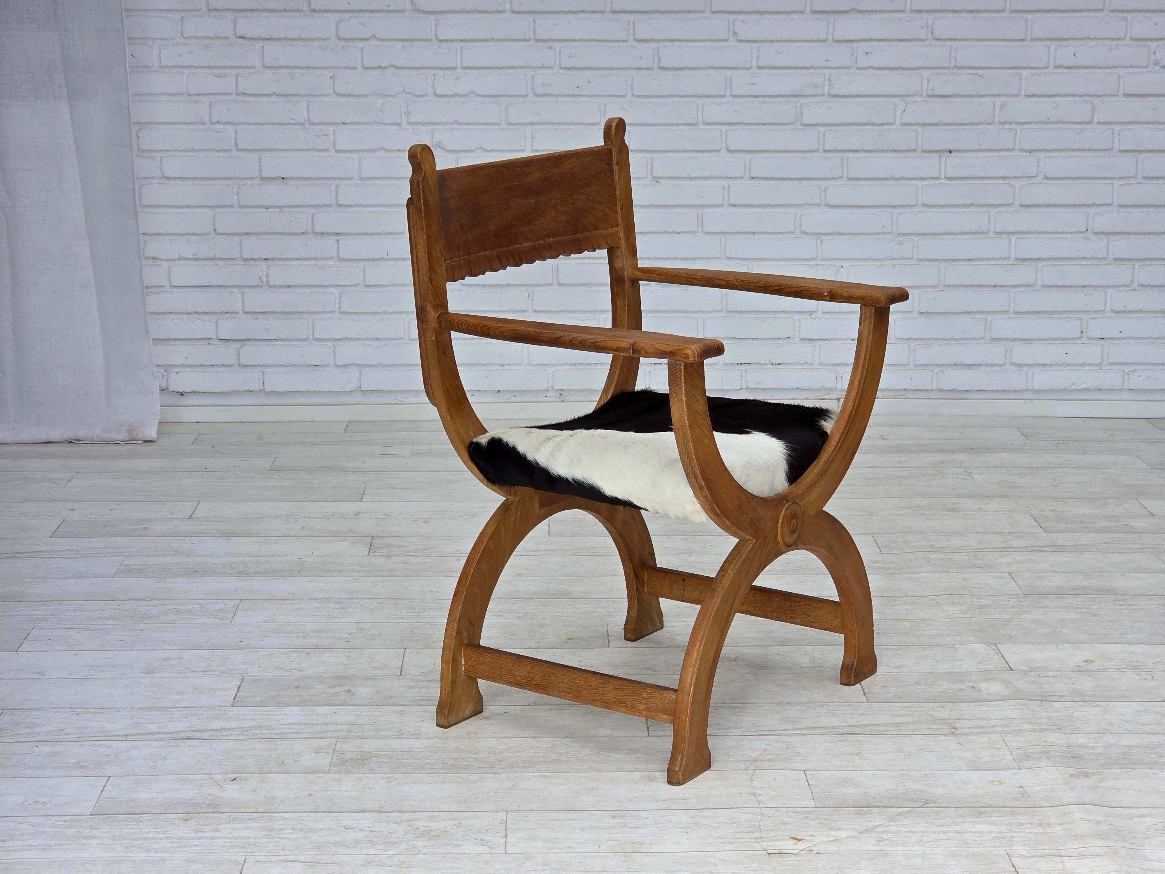 1960er Jahre, Dänischer Sessel, komplett neu gepolstert, Möbel aus Rindsleder, Eichenholz. (Mitte des 20. Jahrhunderts) im Angebot