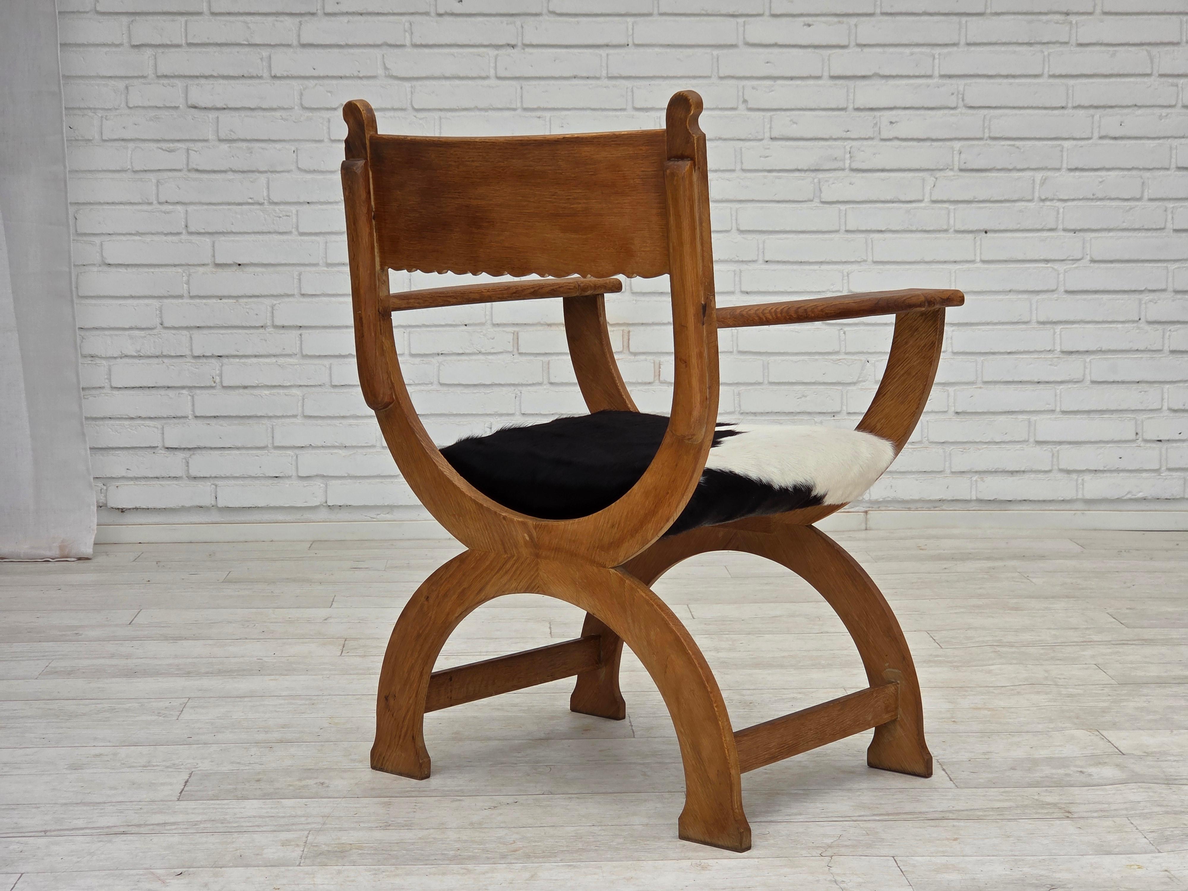 1960er Jahre, Dänischer Sessel, komplett neu gepolstert, Möbel aus Rindsleder, Eichenholz. im Angebot 3