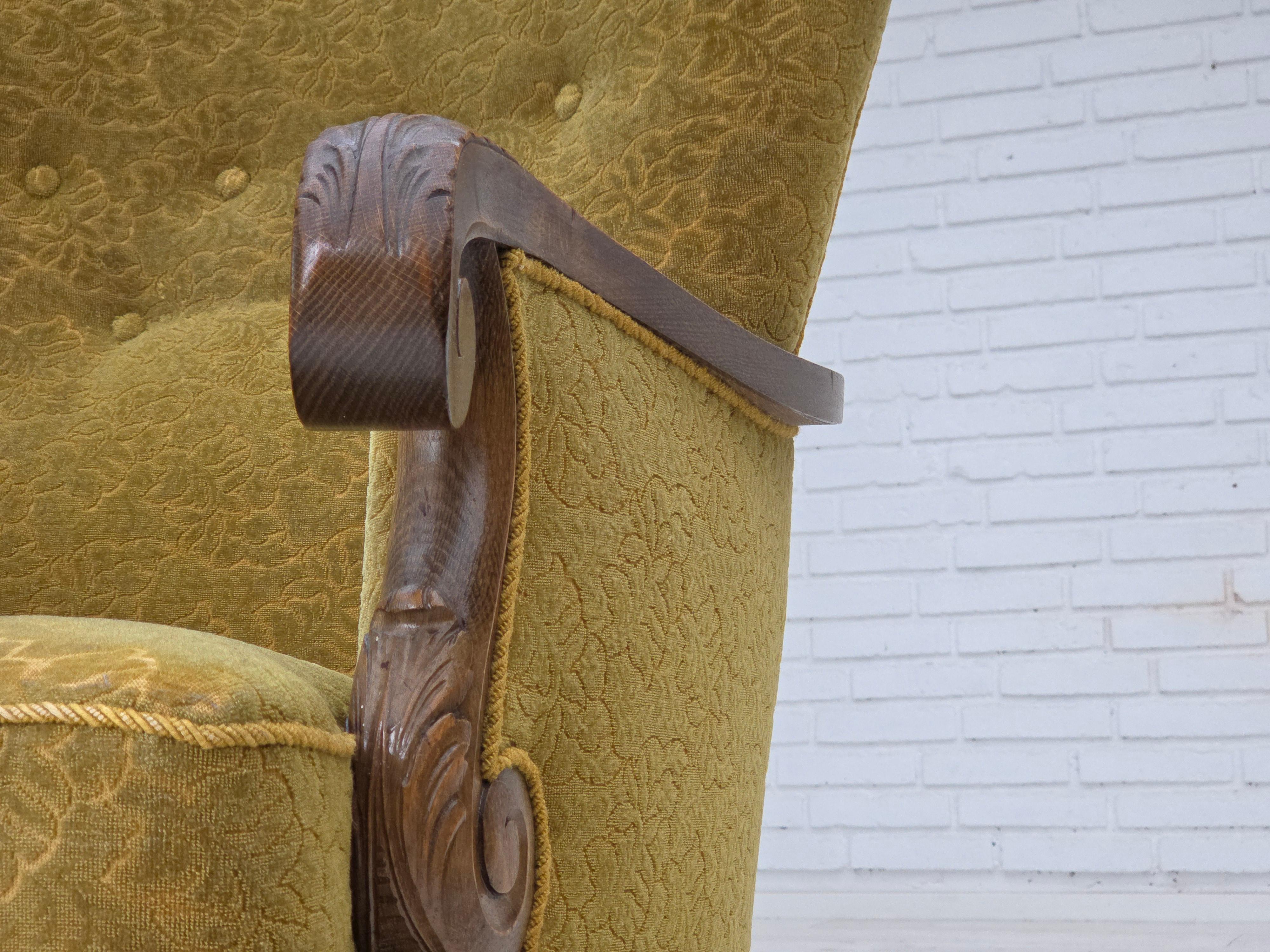 Poltrona danese degli anni '60, tessuto in cotone/lana, legno massiccio di Oak. in vendita 4