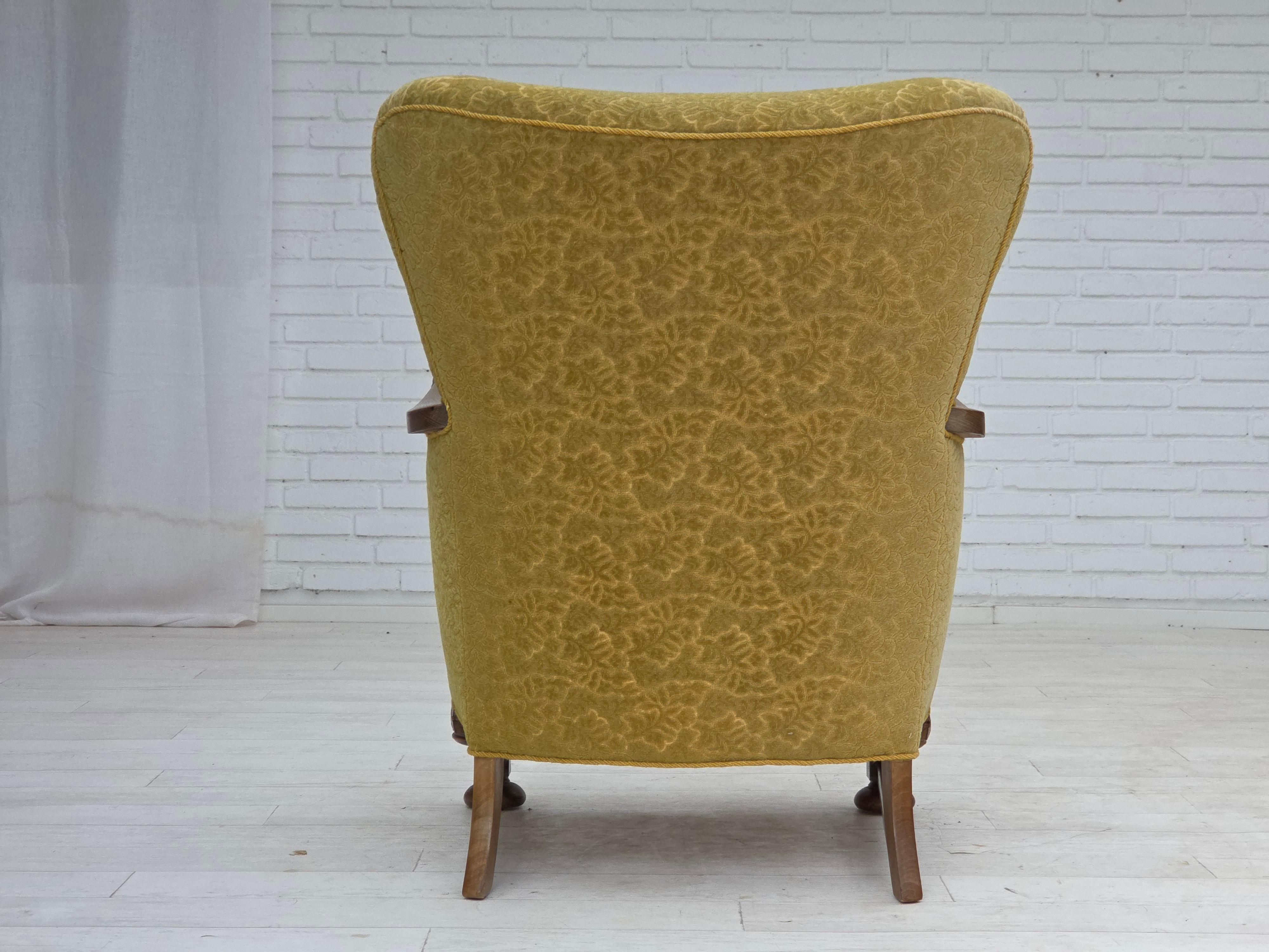 Poltrona danese degli anni '60, tessuto in cotone/lana, legno massiccio di Oak. in vendita 8