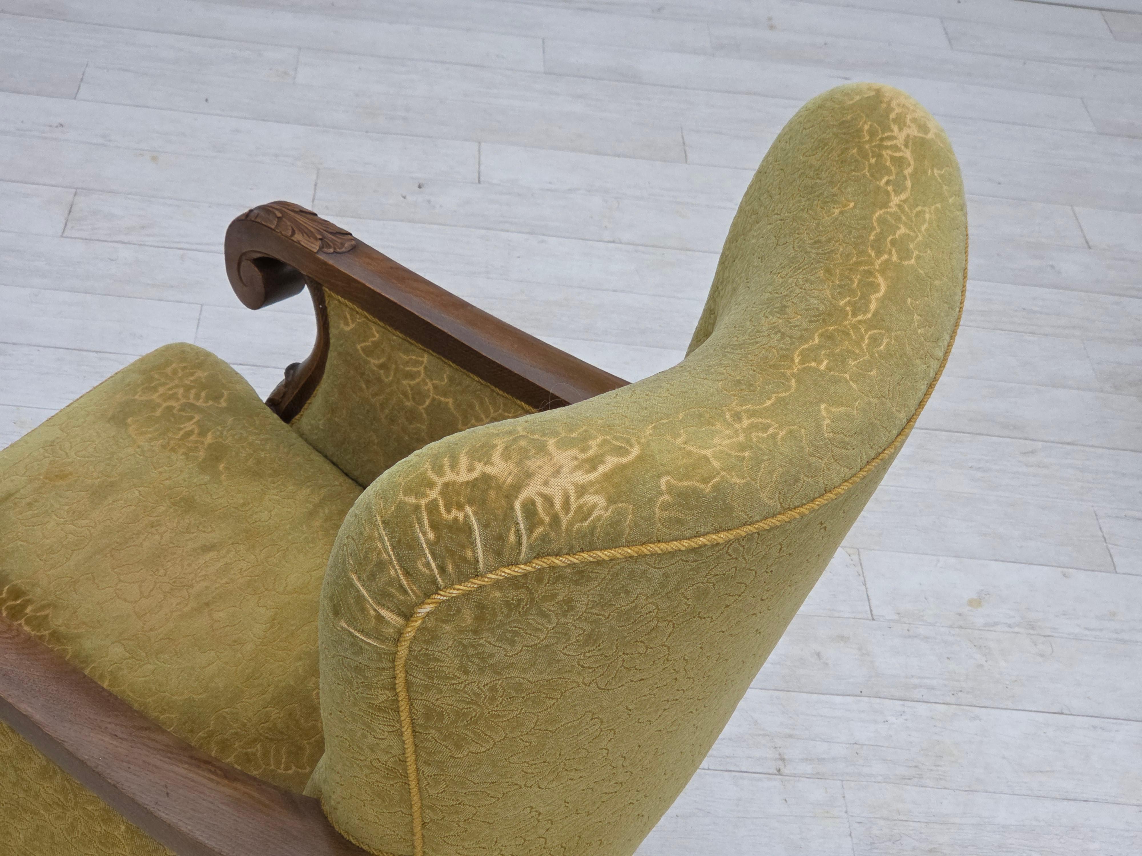 Poltrona danese degli anni '60, tessuto in cotone/lana, legno massiccio di Oak. in vendita 10