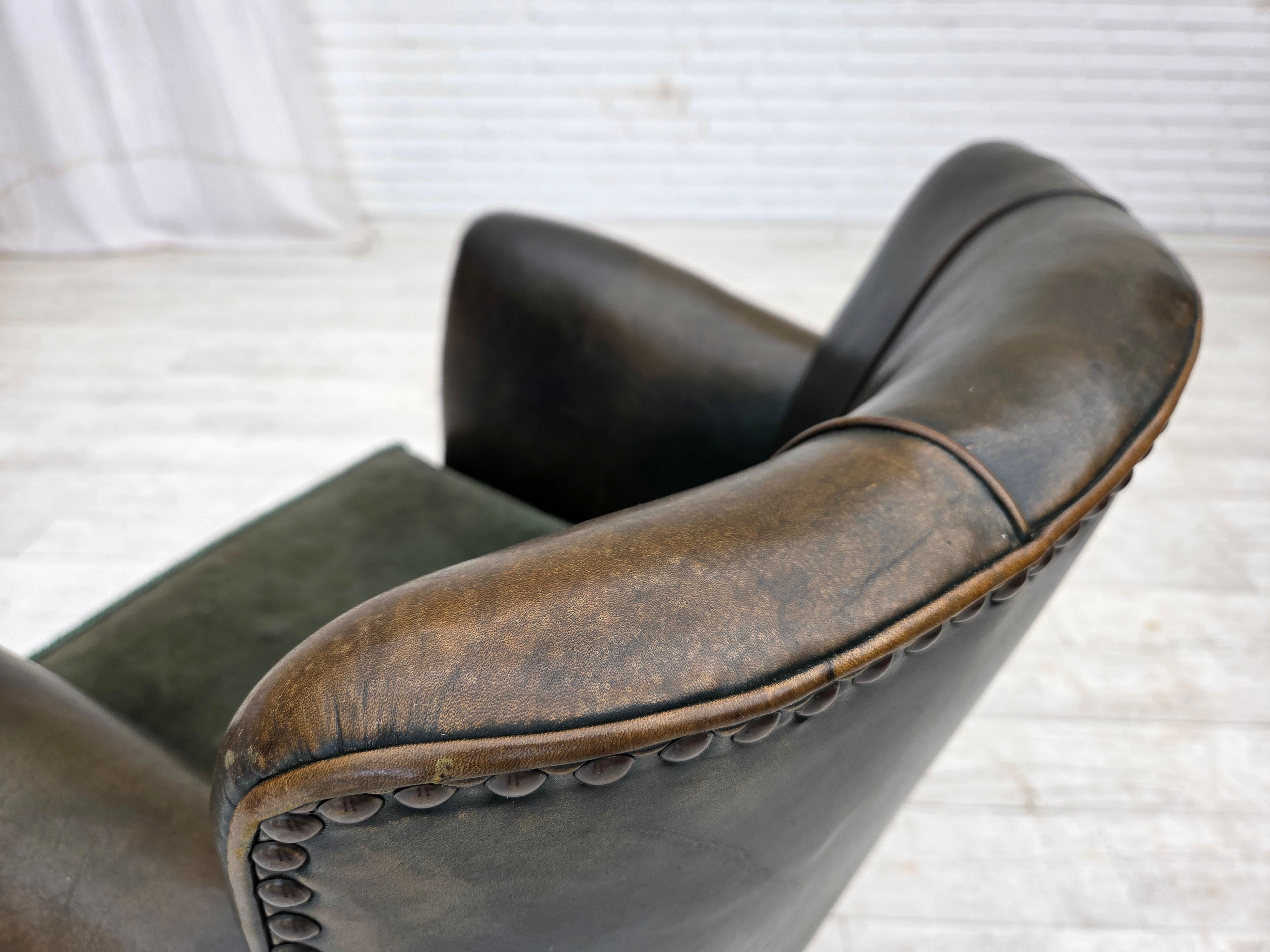 1960s, fauteuil danois, meuble en cuir patiné, meuble en velours. en vente 8