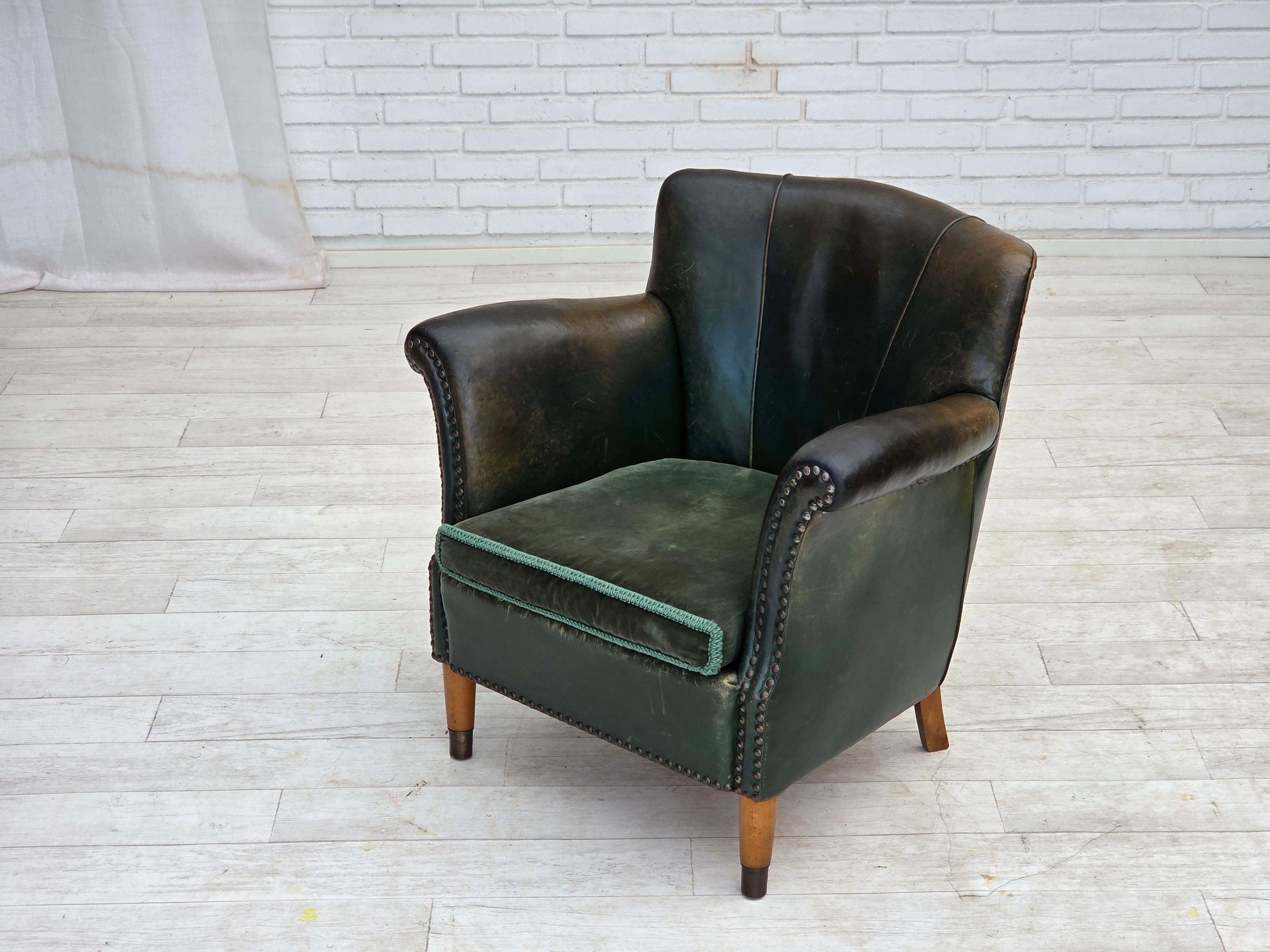 1960s, fauteuil danois, meuble en cuir patiné, meuble en velours. en vente 13