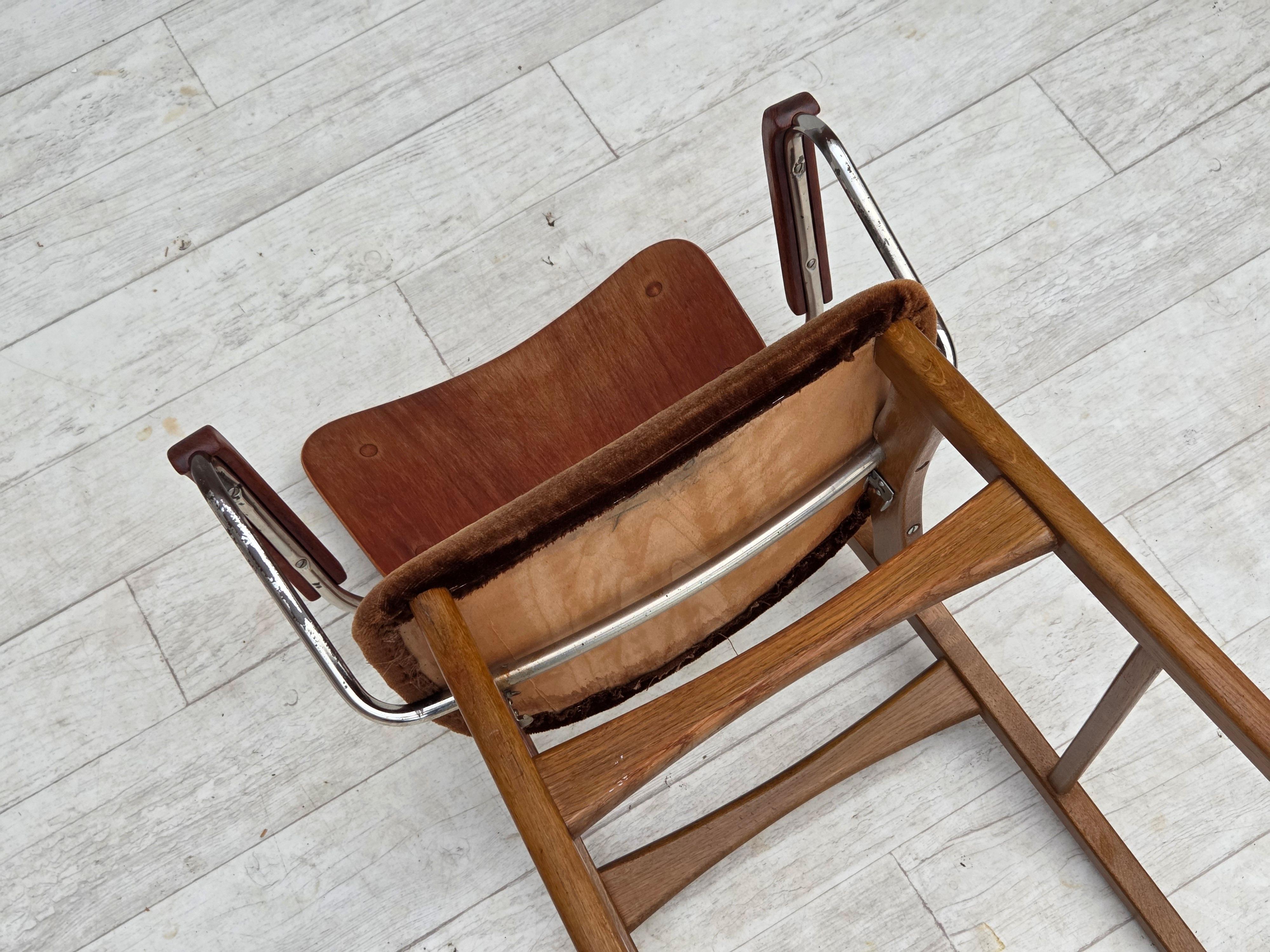 Anni '60, poltrona Wood, arredamento in velluto, braccioli in legno di teak, acciaio cromato. in vendita 9