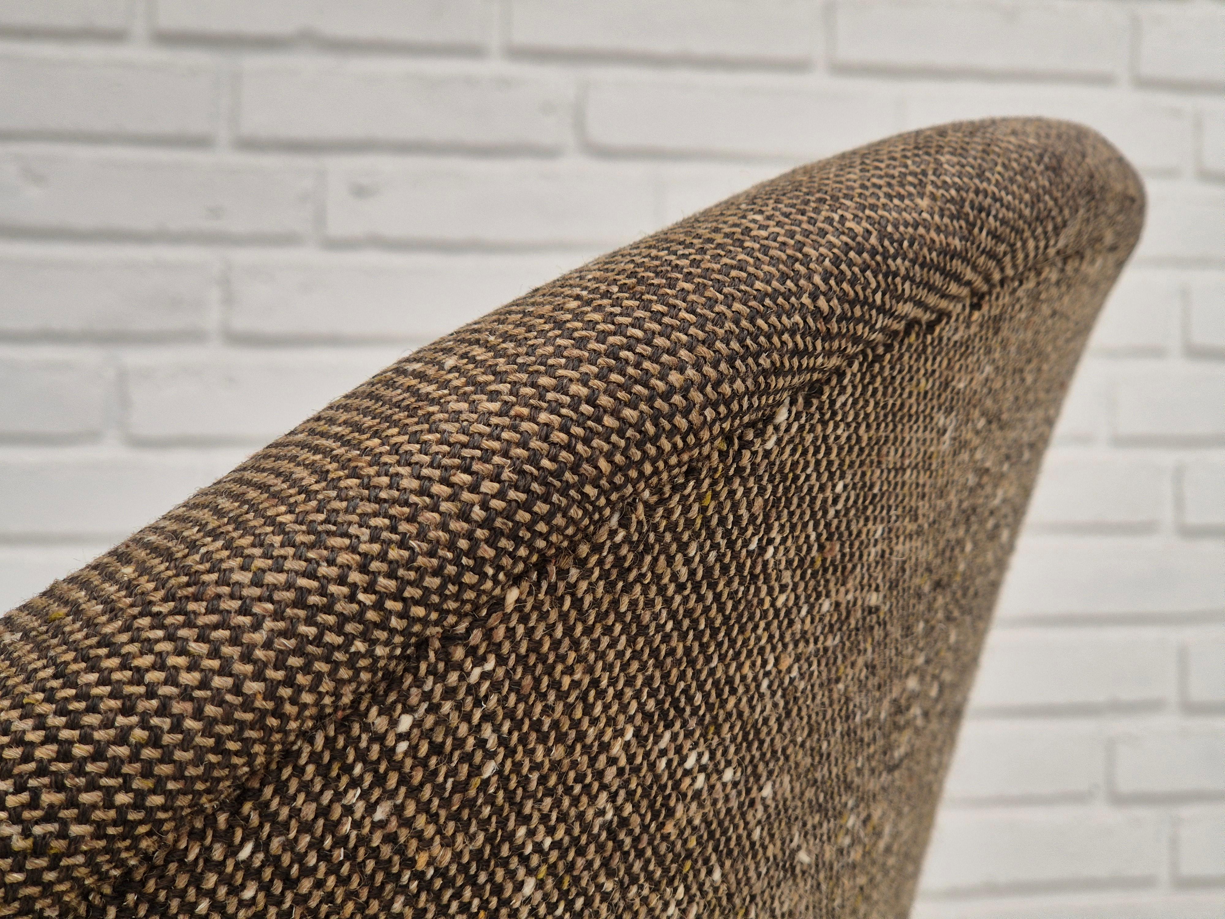 Fauteuil danois des années 1960, tissu laine/cotton, bois de teck. en vente 4