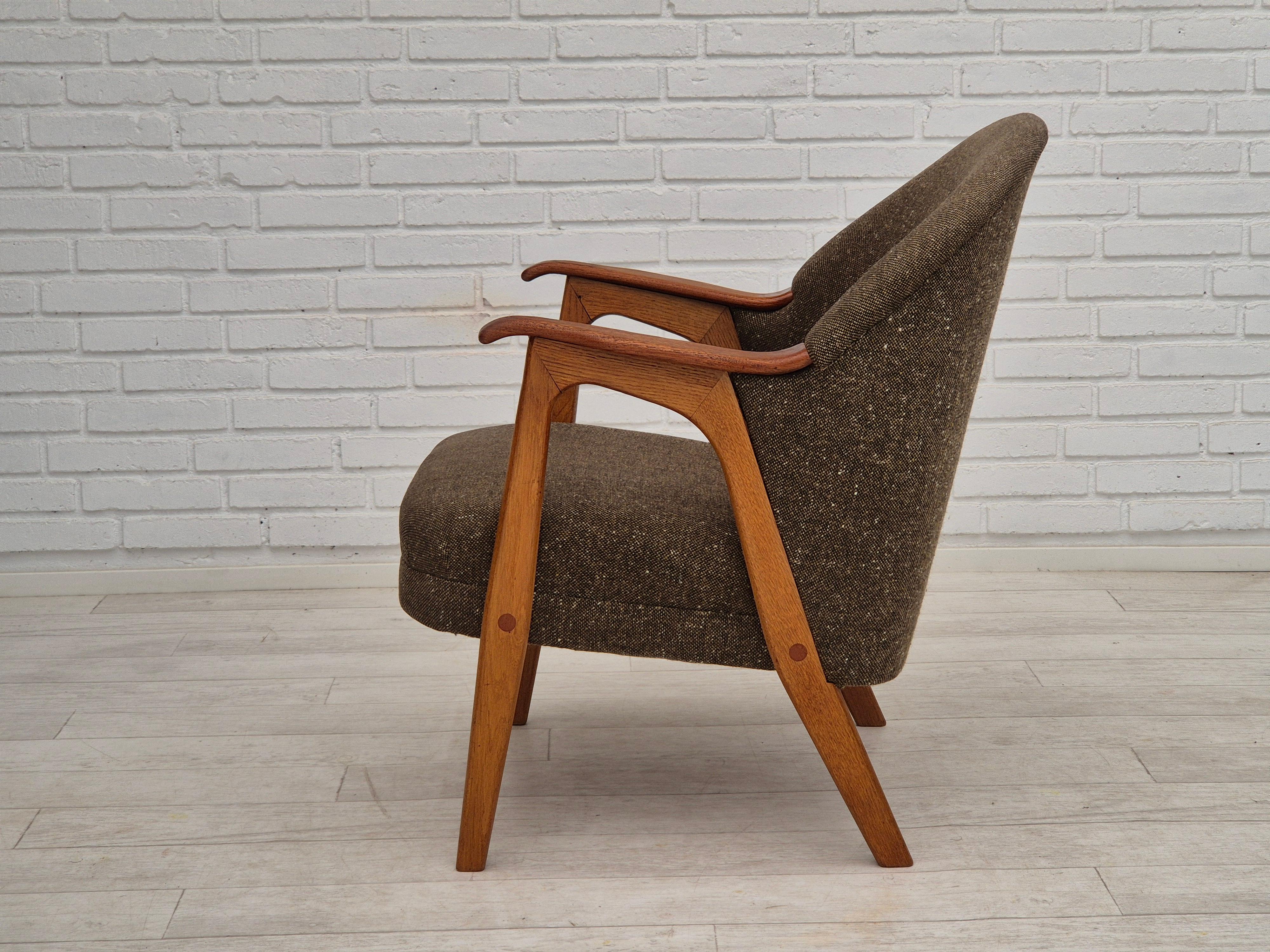 Fauteuil danois des années 1960, tissu laine/cotton, bois de teck. en vente 9