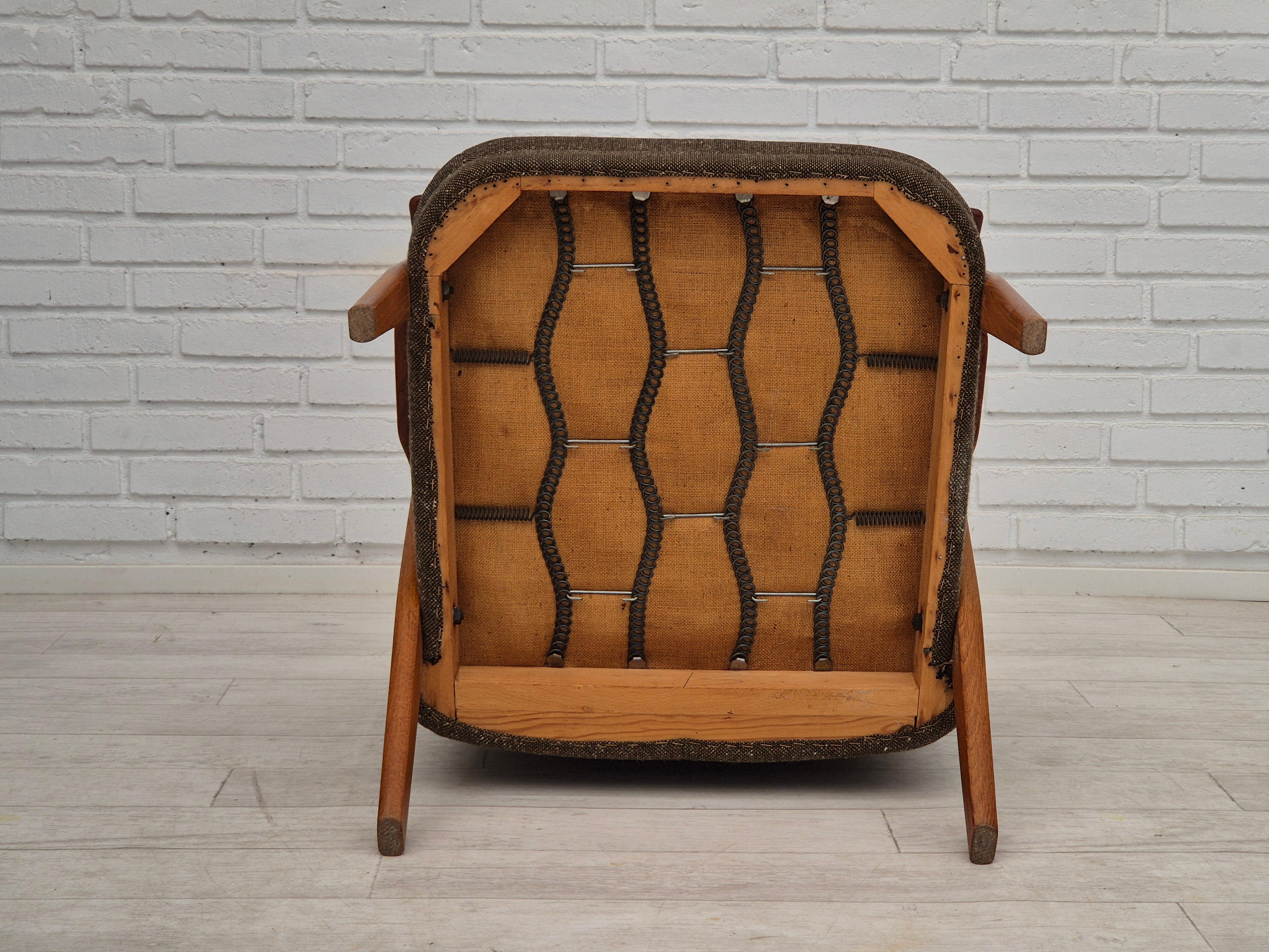 Fauteuil danois des années 1960, tissu laine/cotton, bois de teck. en vente 11