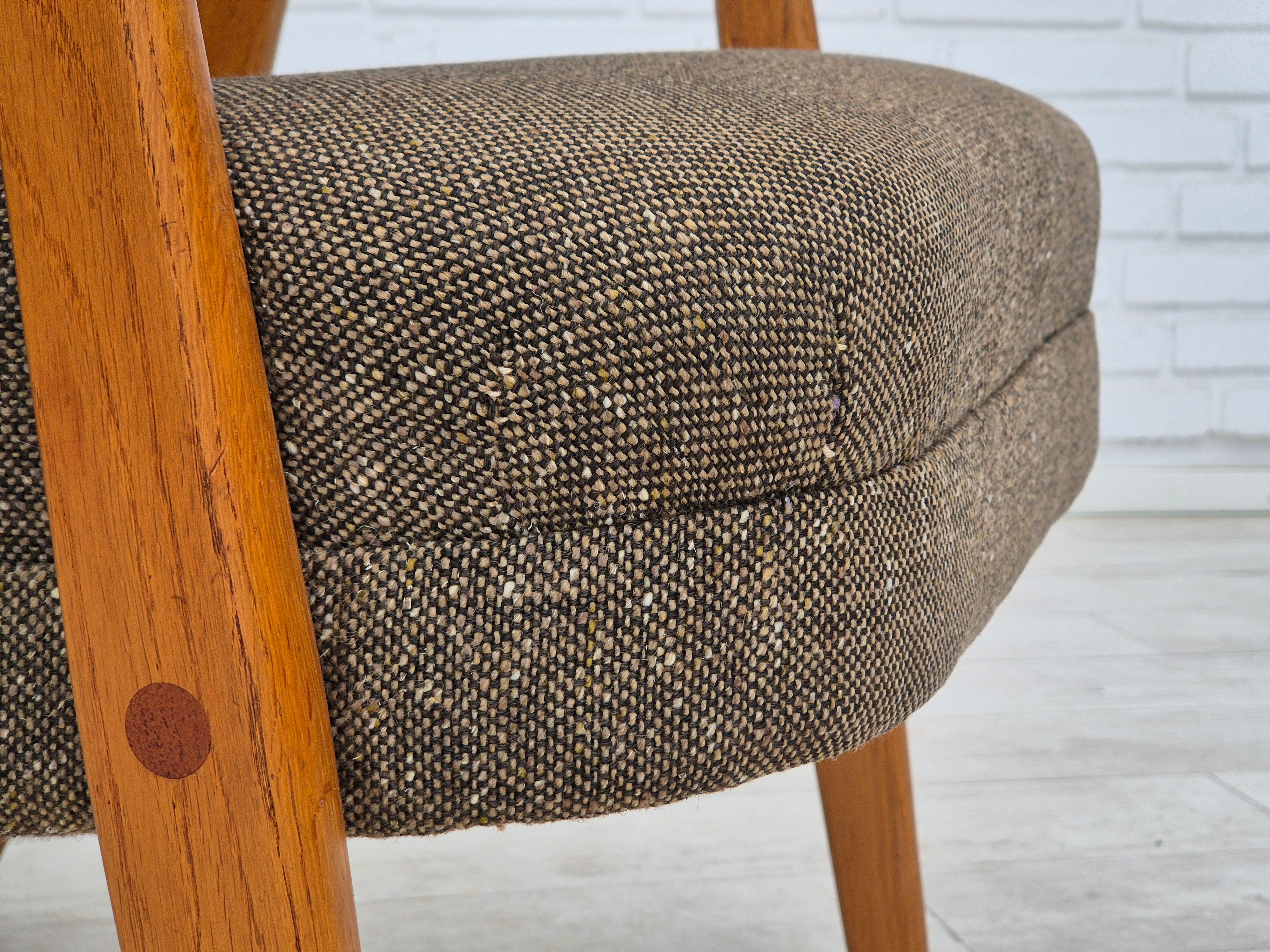 Fauteuil danois des années 1960, tissu laine/cotton, bois de teck. en vente 2