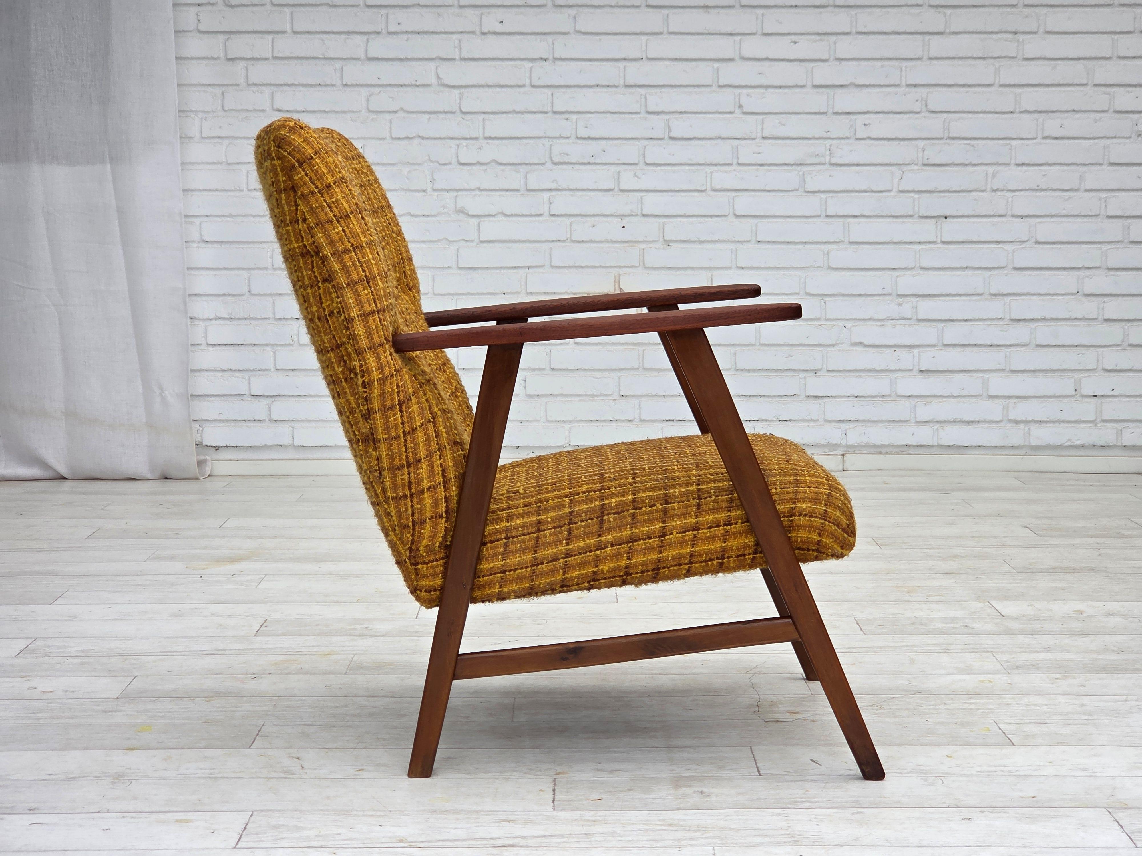 1960s, Danish armchair, furniture wool fabric, teak wood, oak wood. In Good Condition For Sale In Tarm, 82