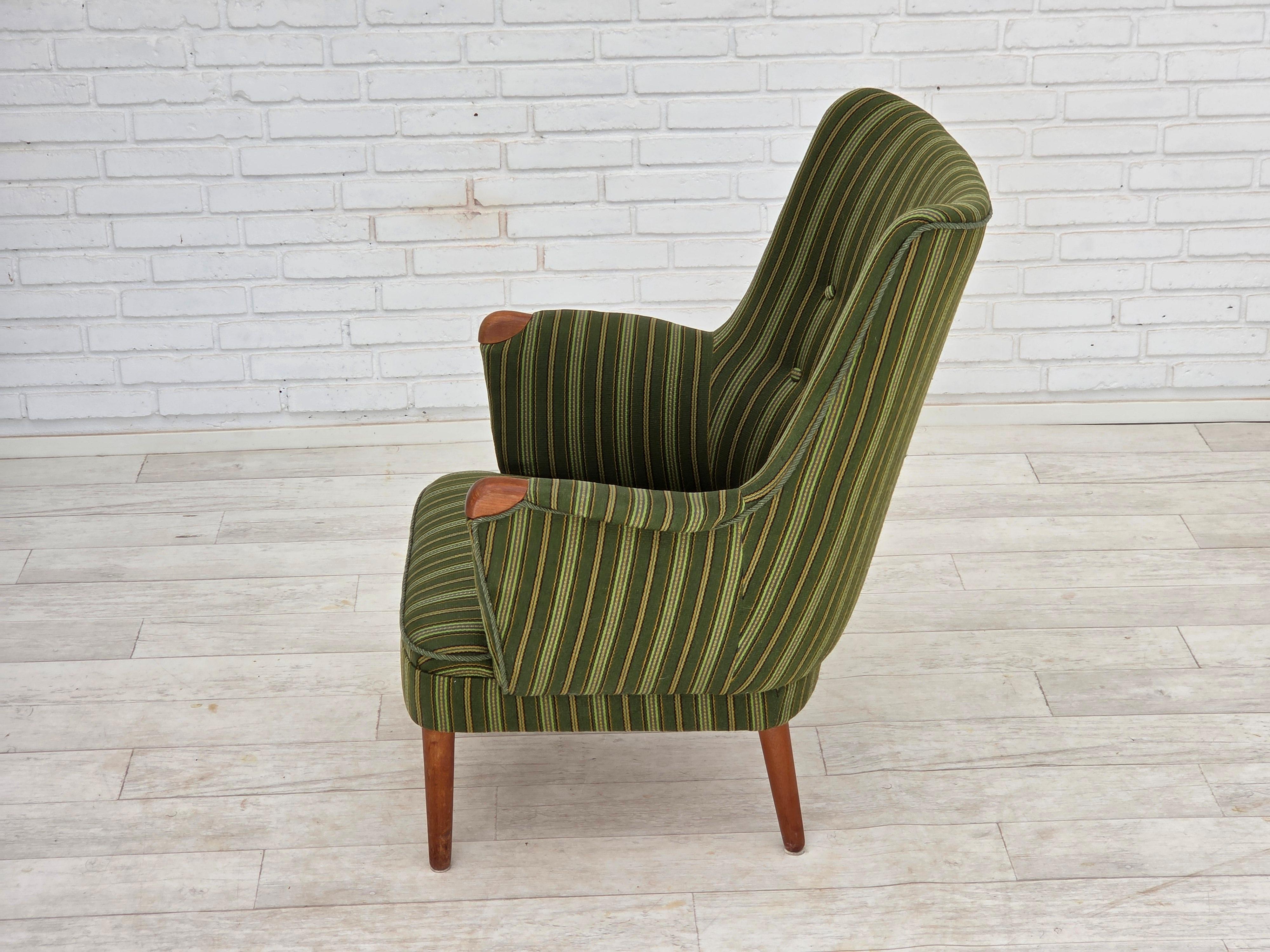 Anni '60, poltrona danese, lana per mobili verde, legno di teak. in vendita 6