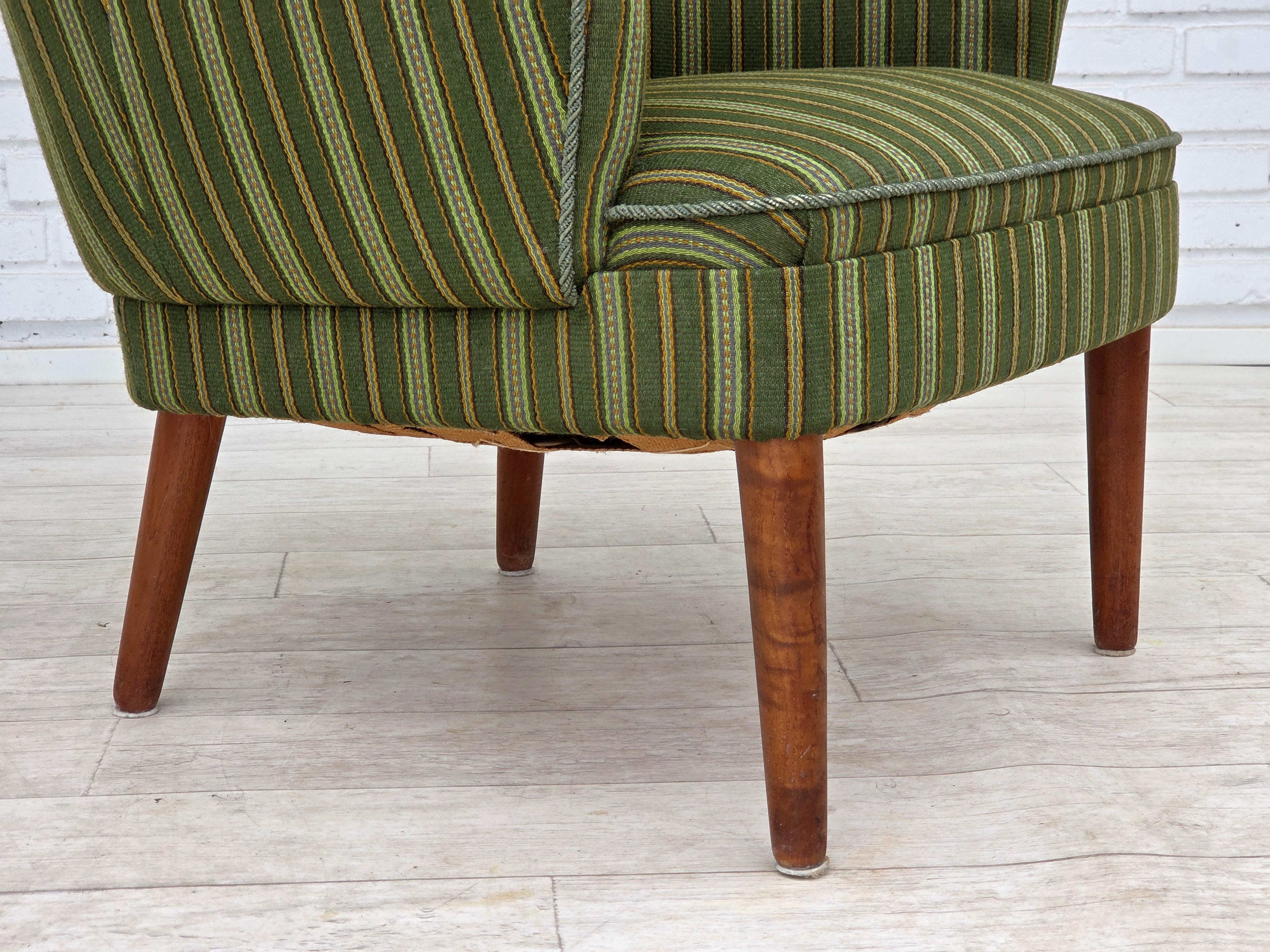 Danese Anni '60, poltrona danese, lana per mobili verde, legno di teak. in vendita