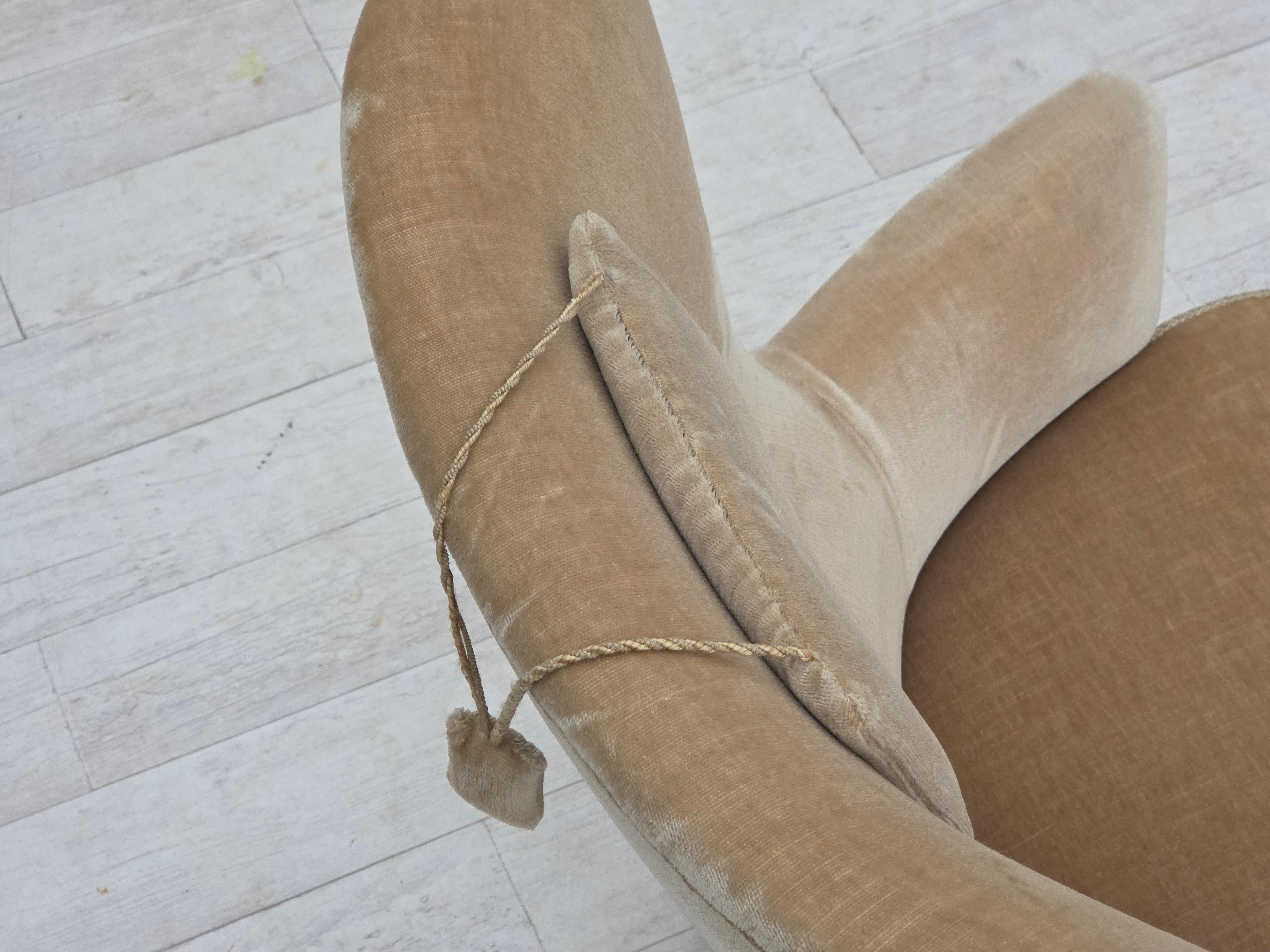 Années 1960, fauteuil danois en velours d'ameublement vert/brun, état d'origine. en vente 6