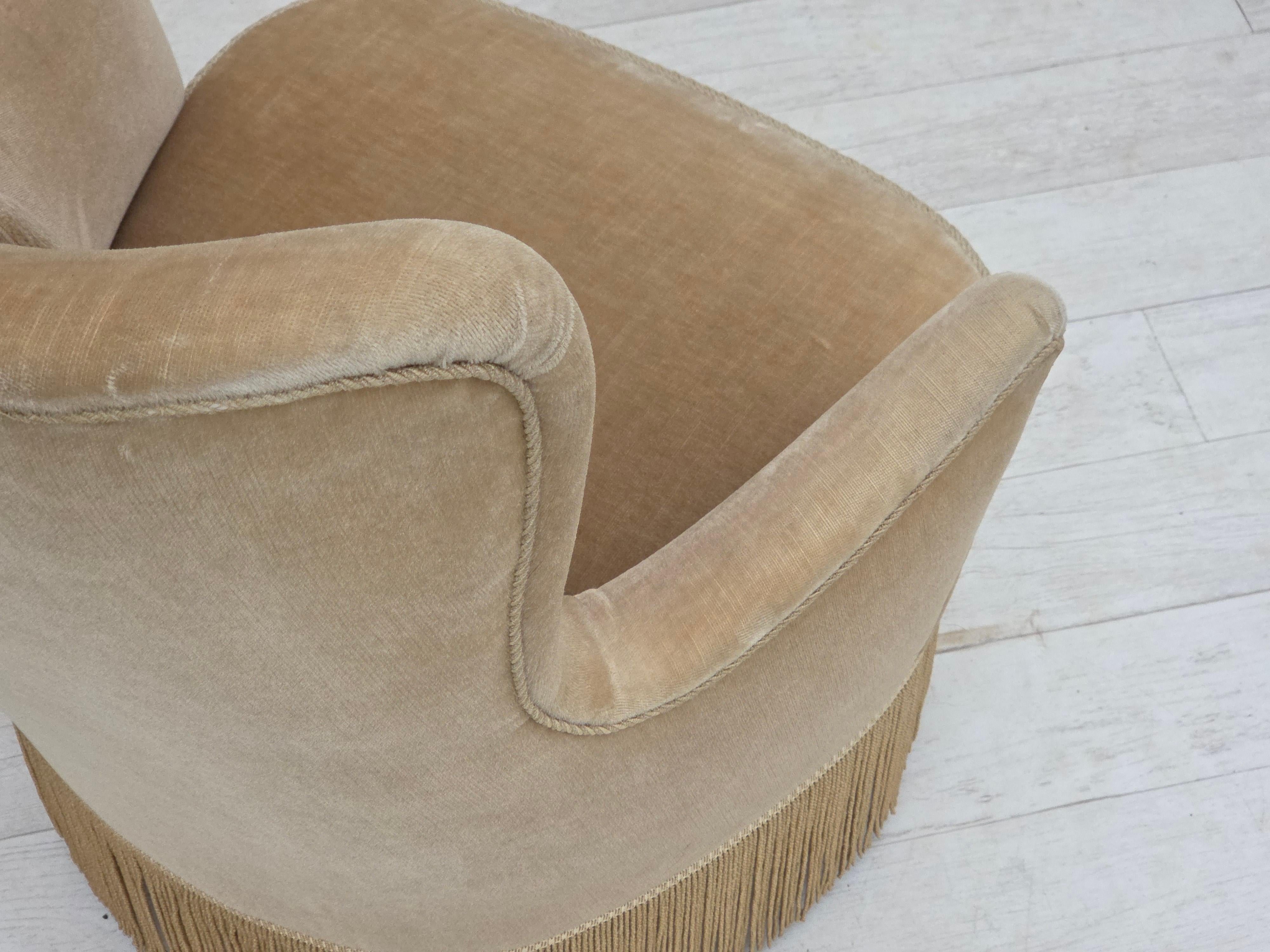 Années 1960, fauteuil danois en velours d'ameublement vert/brun, état d'origine. en vente 10