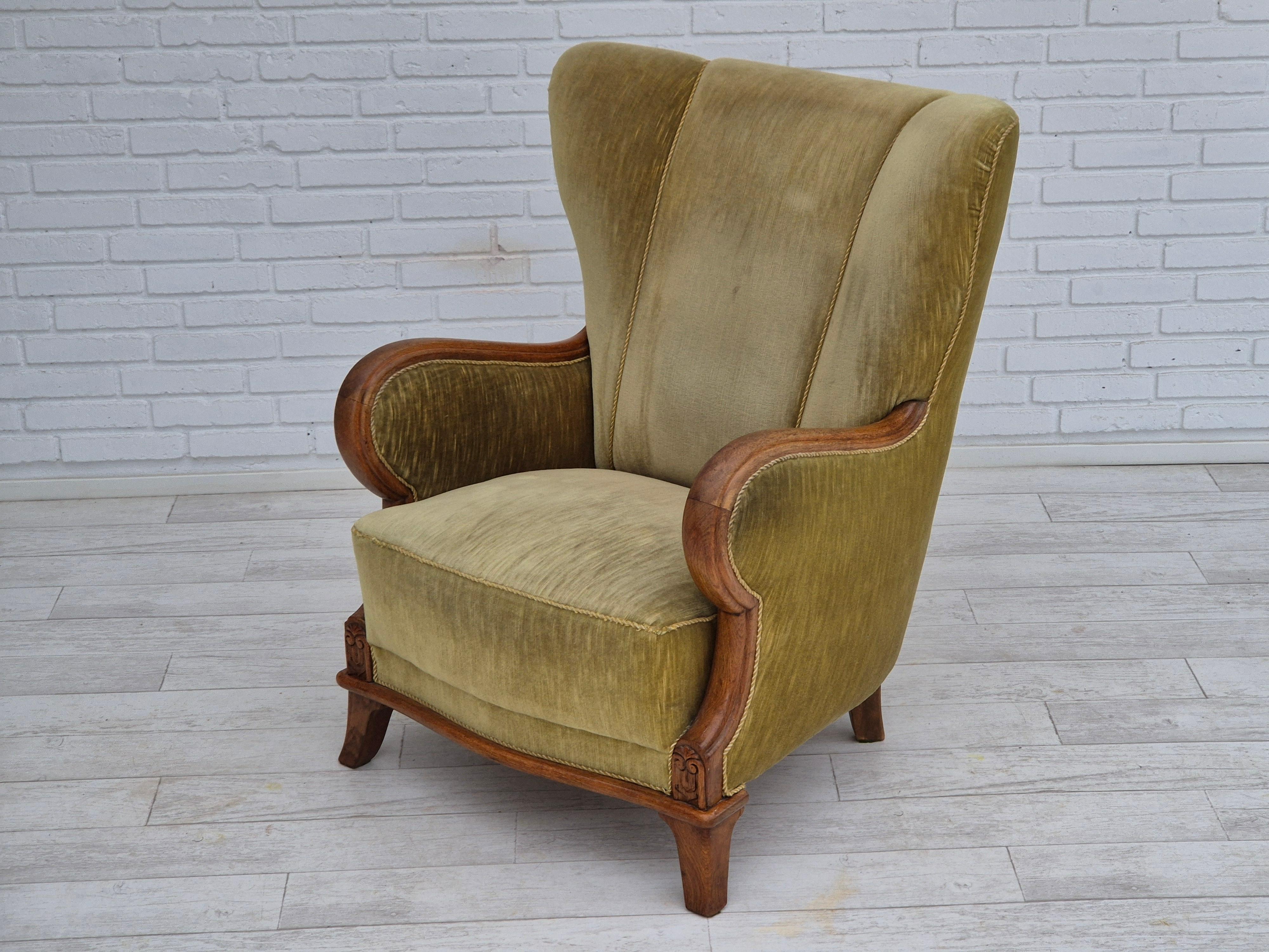 1960s, Danish armchair in original very good condition, furniture velour, oak. For Sale 5