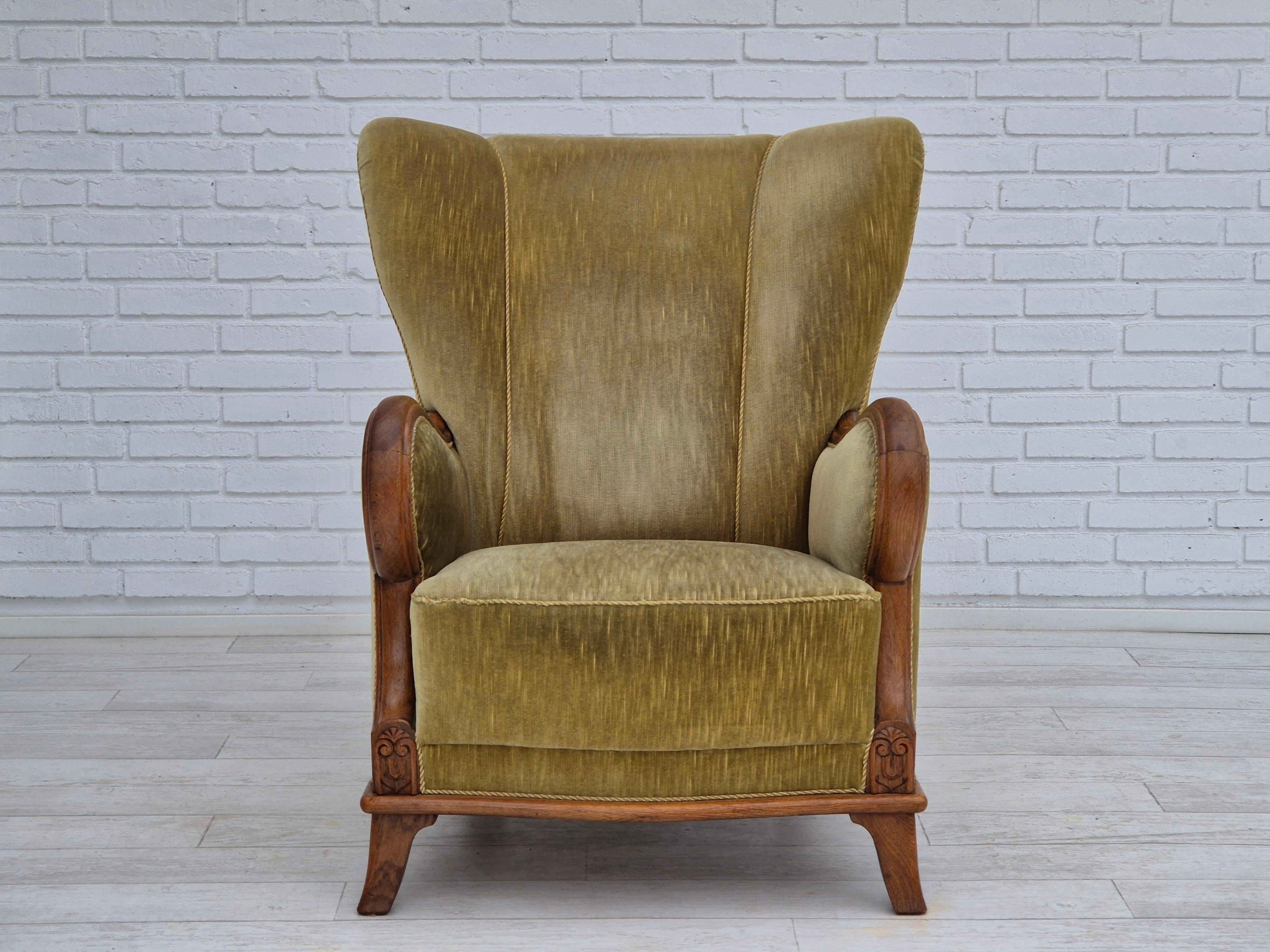 1960s, Danish armchair in original very good condition, furniture velour, oak. In Good Condition For Sale In Tarm, 82