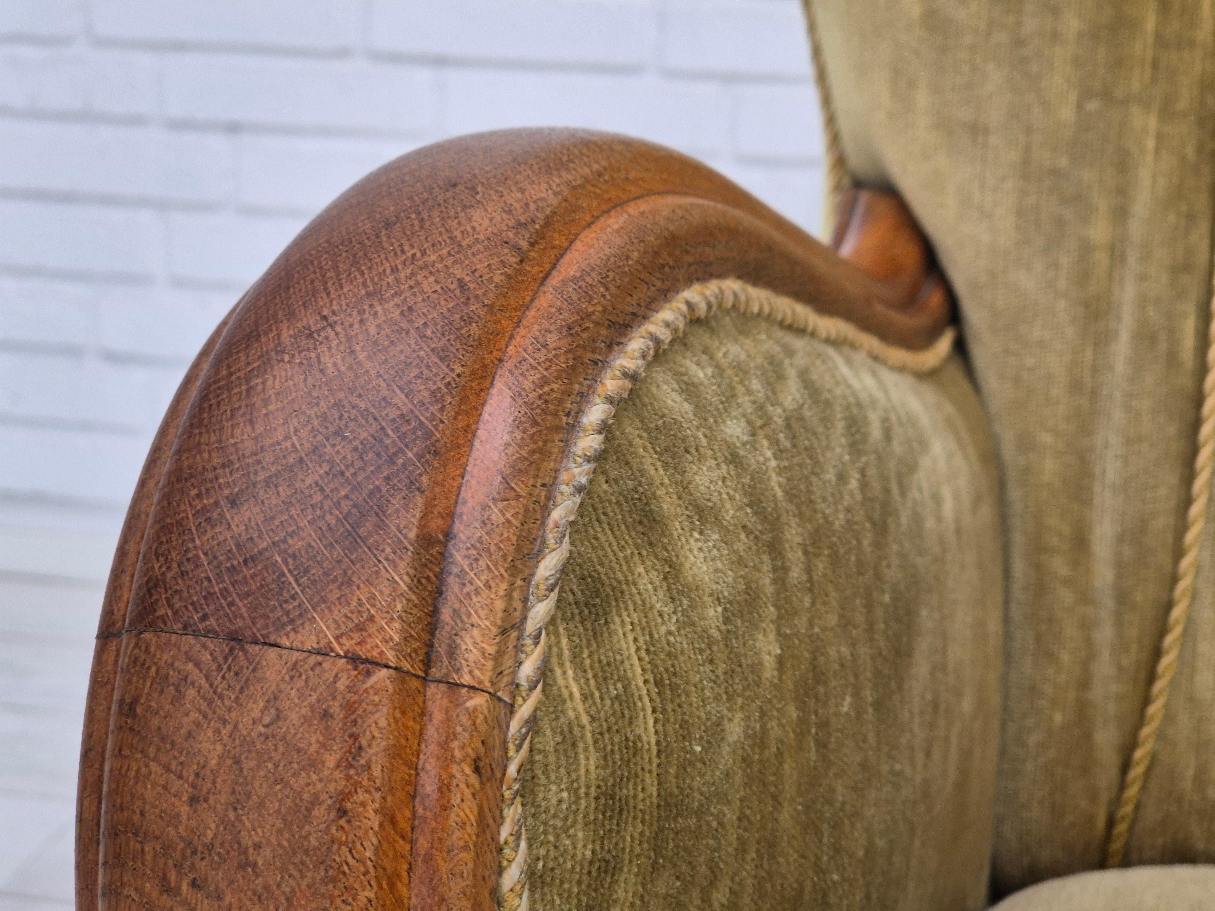 1960s, Danish armchair in original very good condition, furniture velour, oak. For Sale 3
