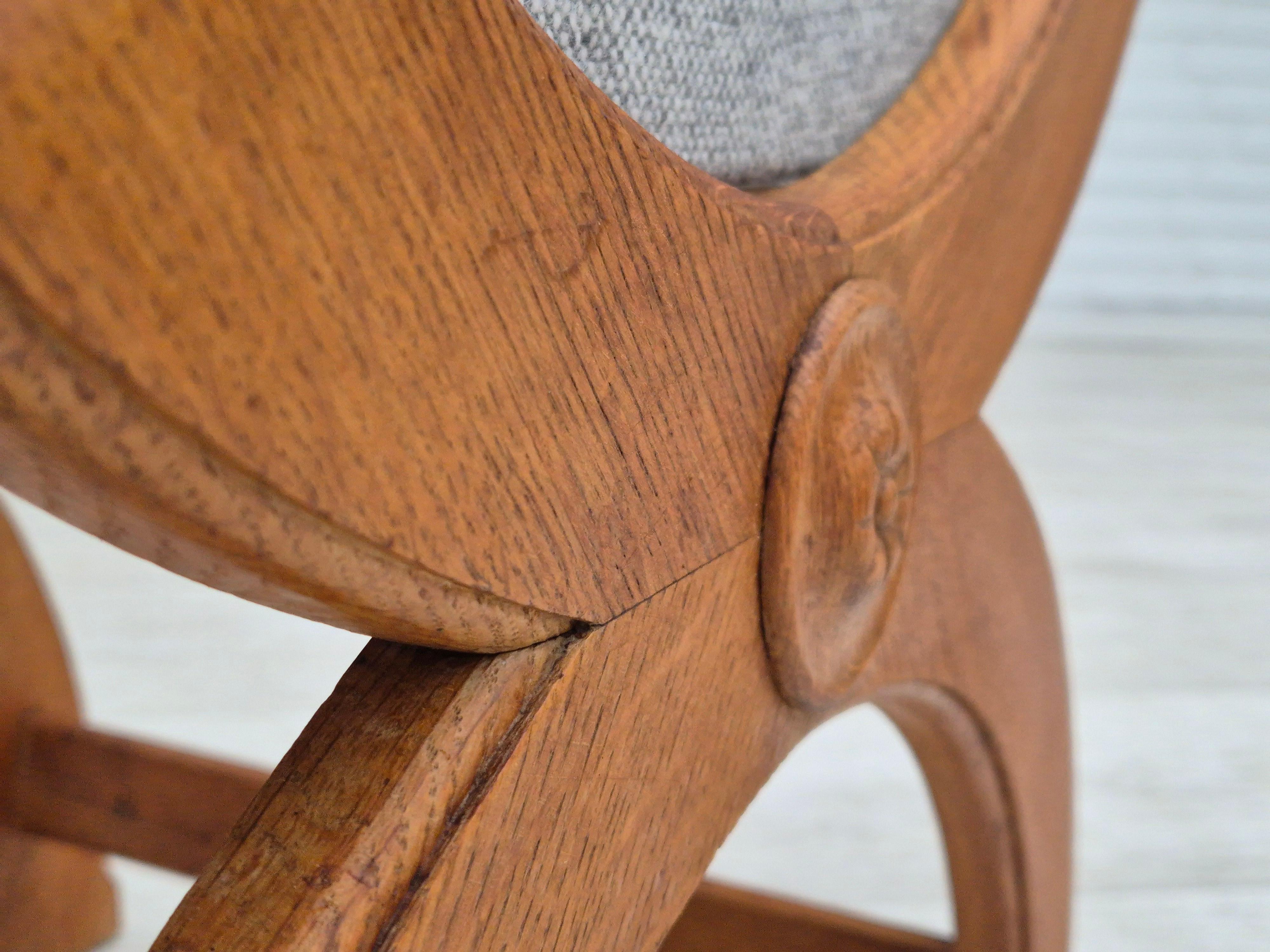 1960s, Danish armchair in solid oak wood, reupholstered, KVADRAT furniture wool. For Sale 4