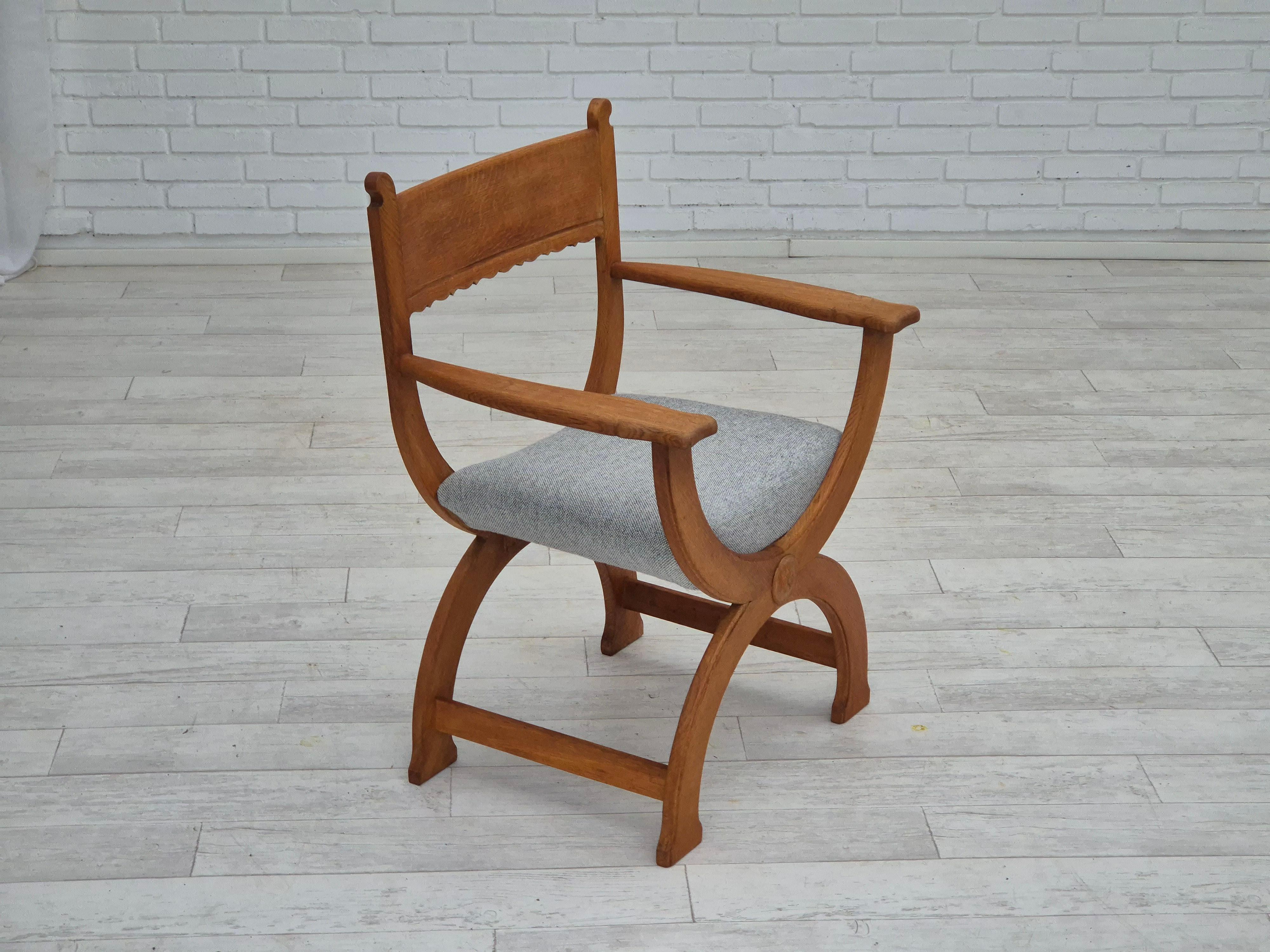 Scandinavian Modern 1960s, Danish armchair in solid oak wood, reupholstered, KVADRAT furniture wool. For Sale