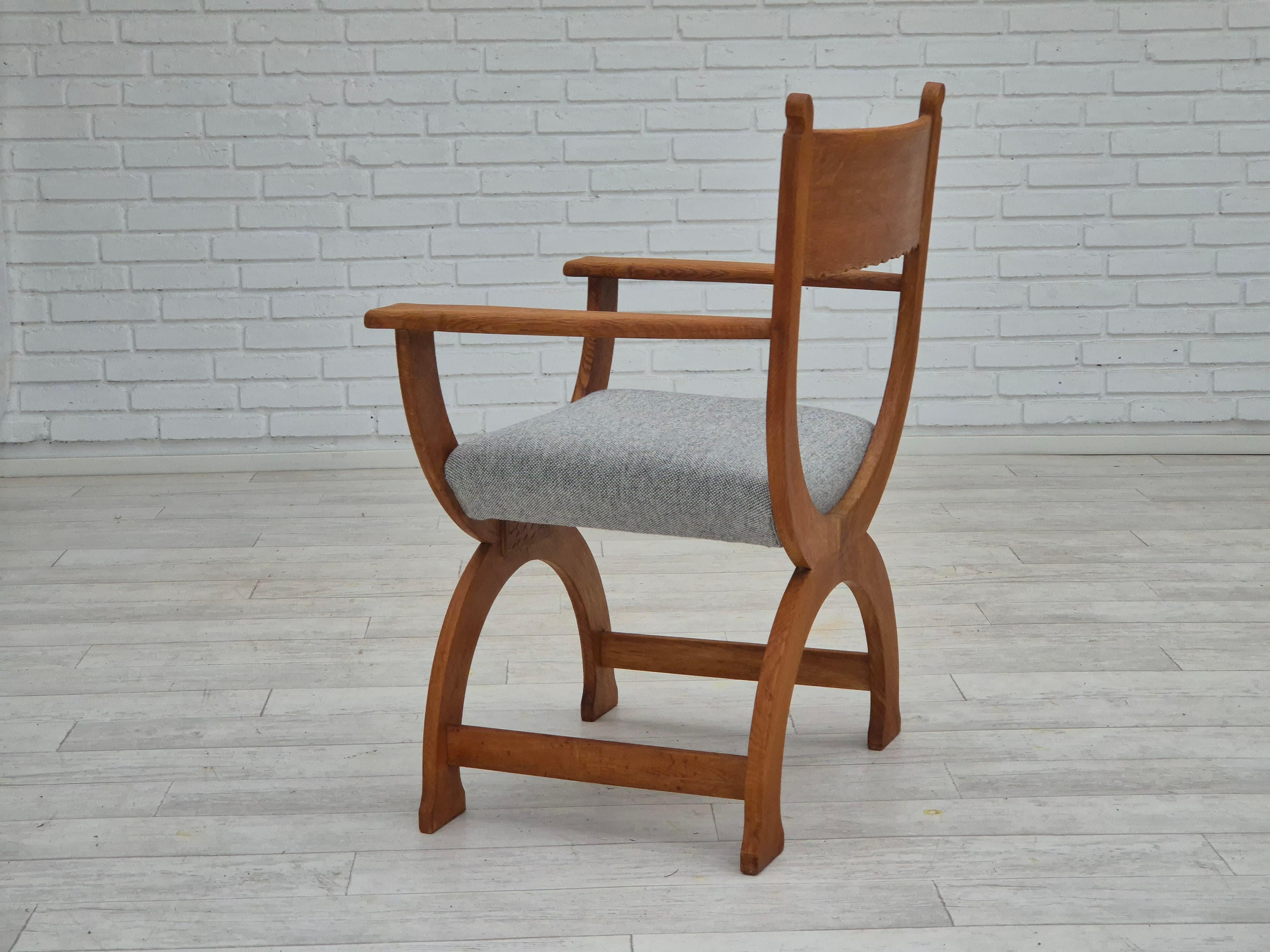 1960s, Danish armchair in solid oak wood, reupholstered, KVADRAT furniture wool. For Sale 2