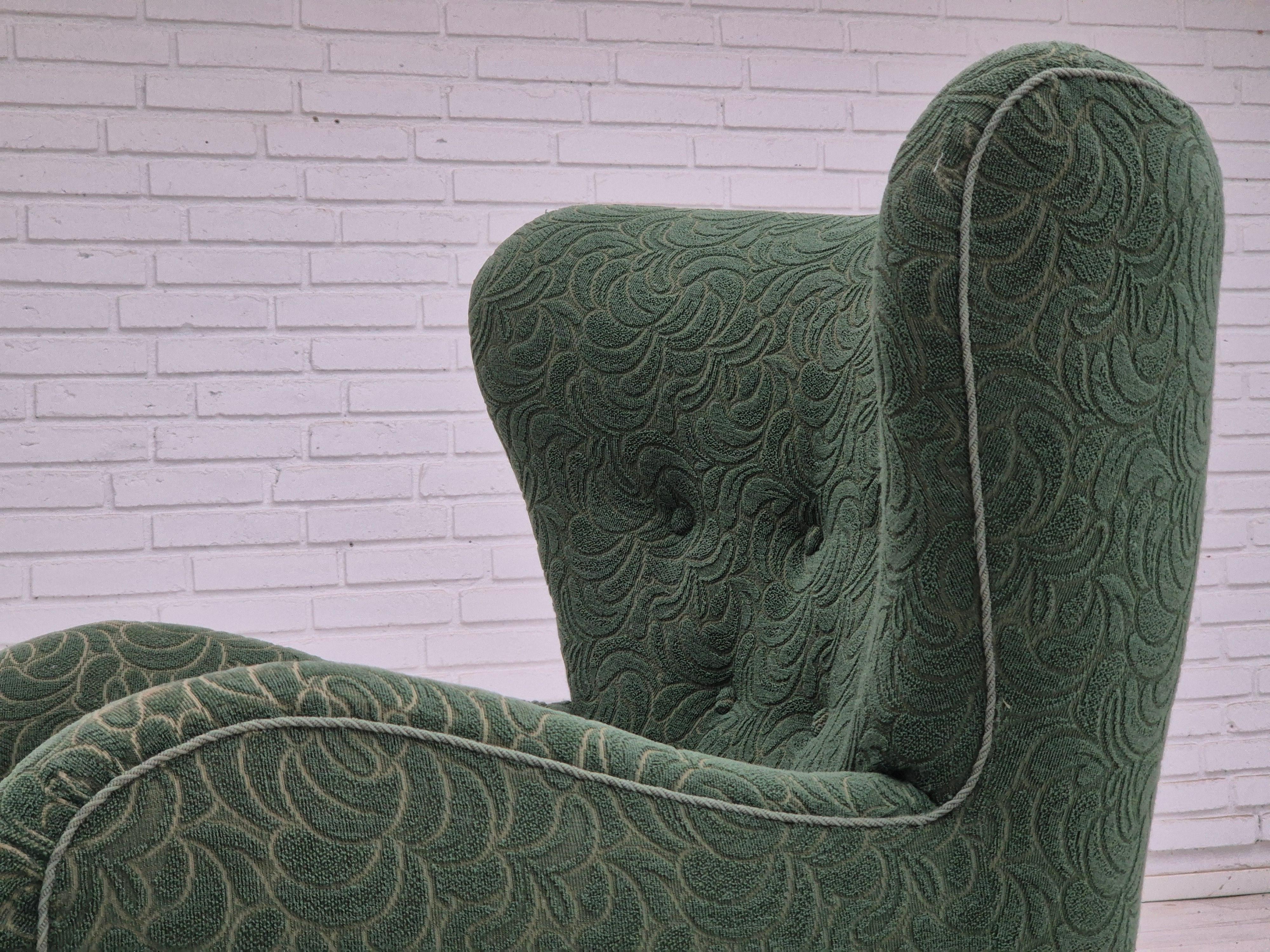Años 60, sillón danés, estado original, muebles de tela, patas de madera de haya. en venta 3