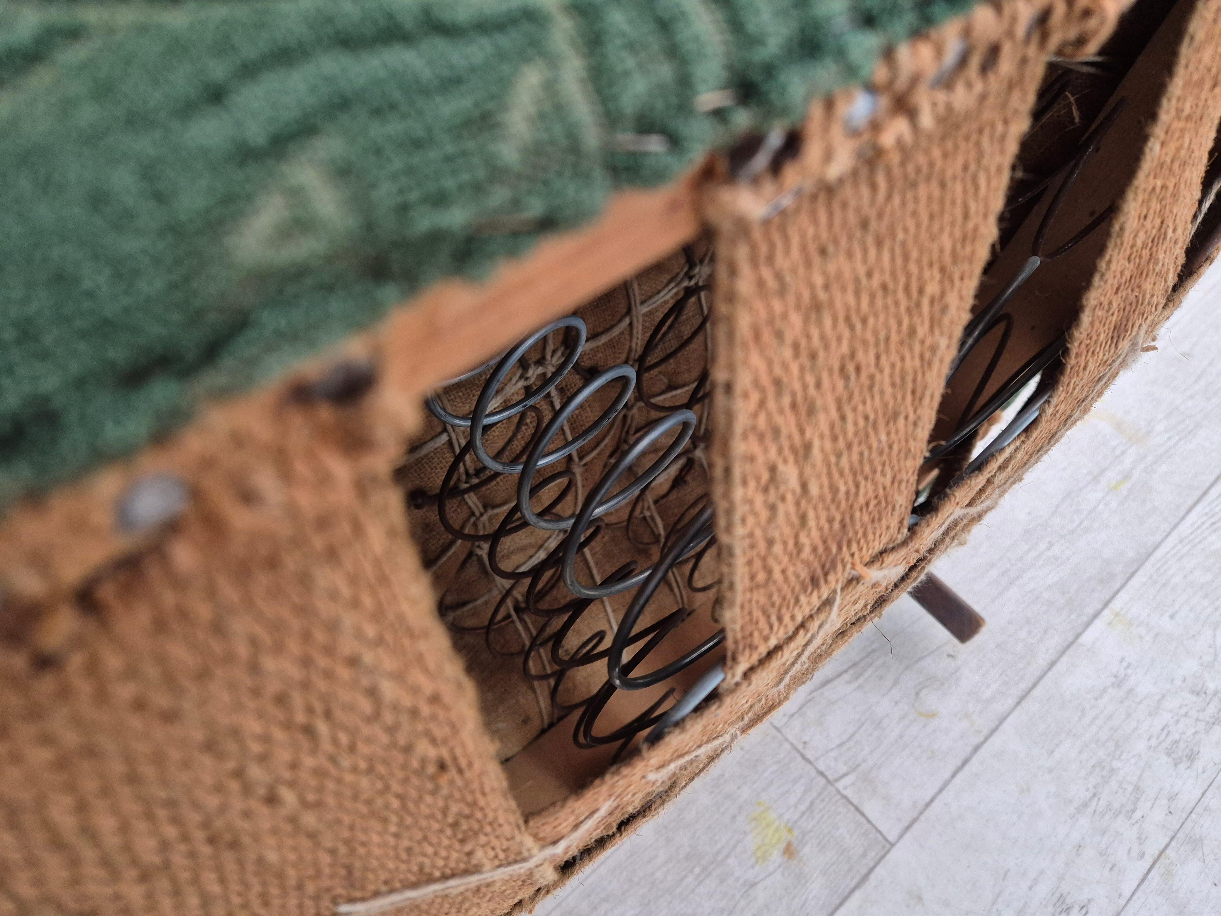 Años 60, sillón danés, estado original, muebles de tela, patas de madera de haya. en venta 6