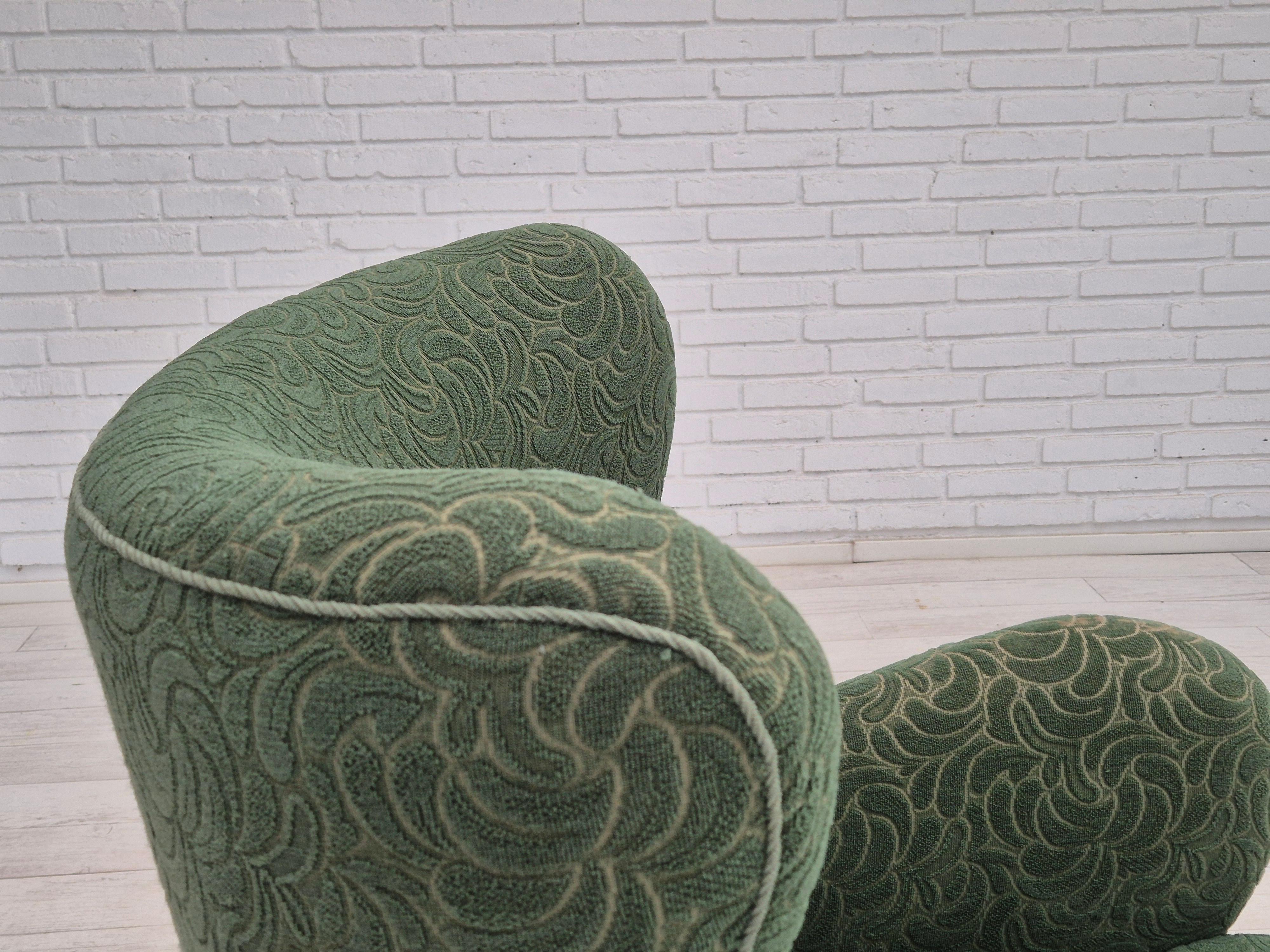 Años 60, sillón danés, estado original, muebles de tela, patas de madera de haya. en venta 9