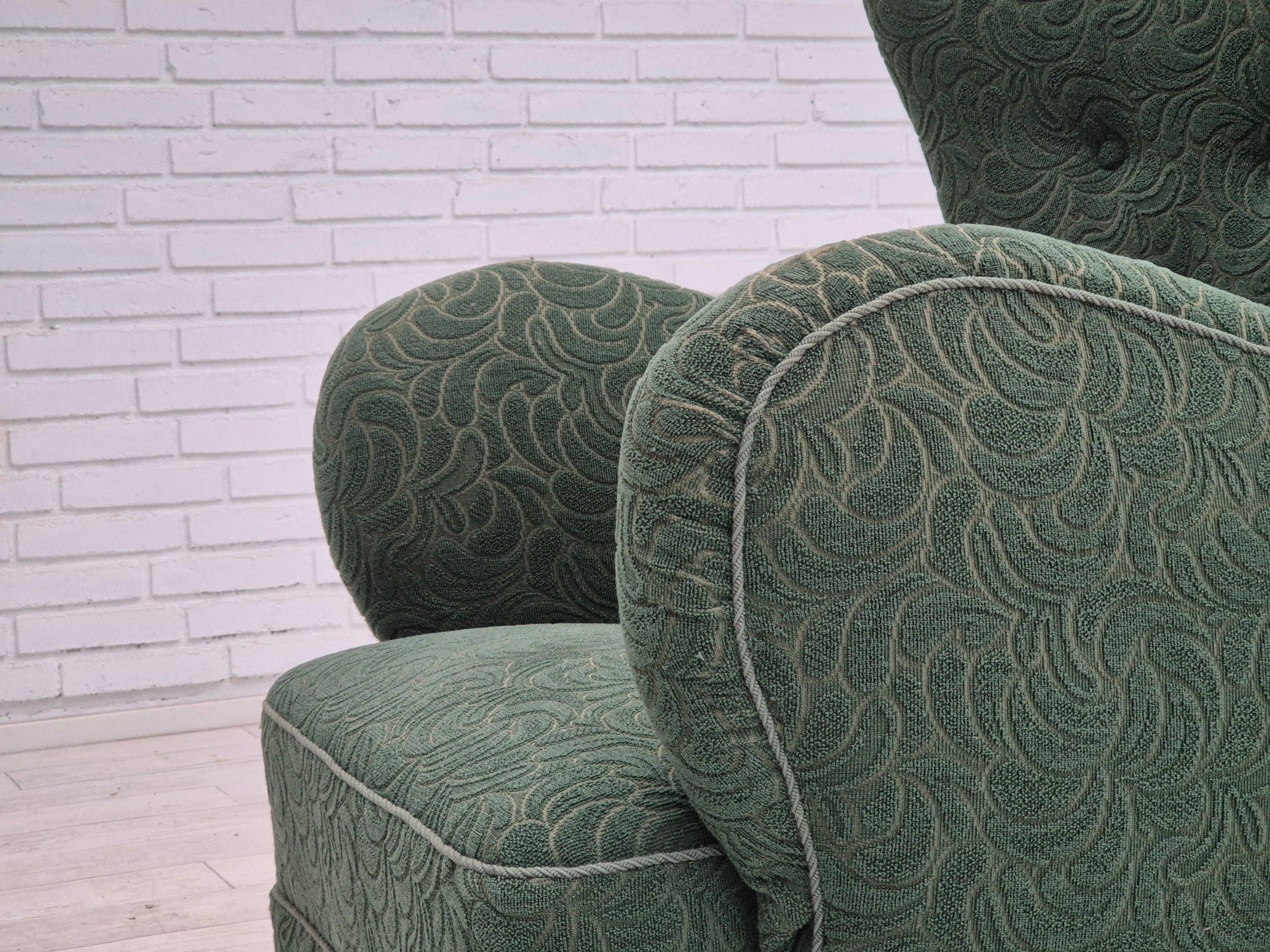 Años 60, sillón danés, estado original, muebles de tela, patas de madera de haya. en venta 11