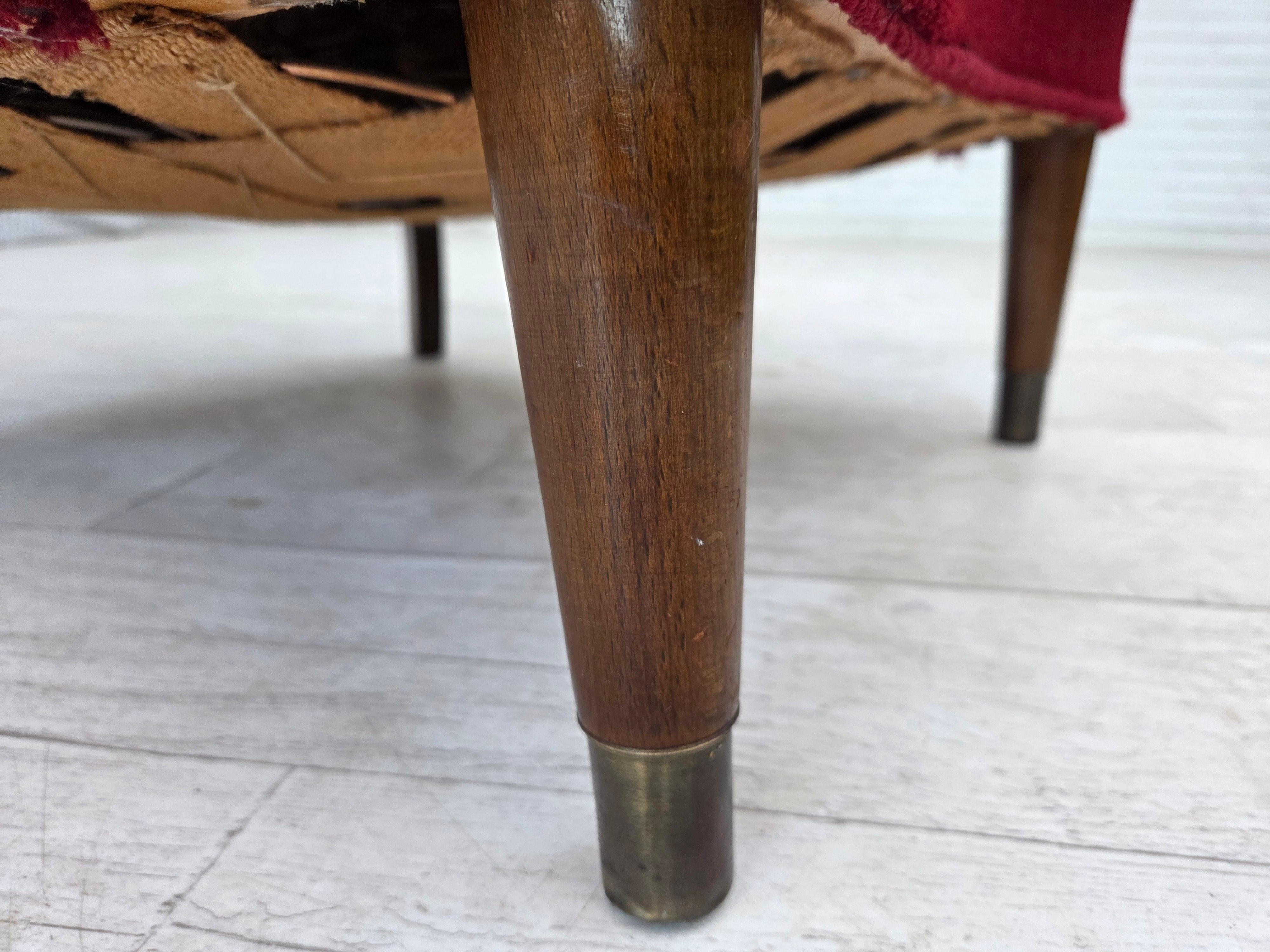 Años 60, sillón danés, estado original, tejido de lana, patas de madera de haya. en venta 1