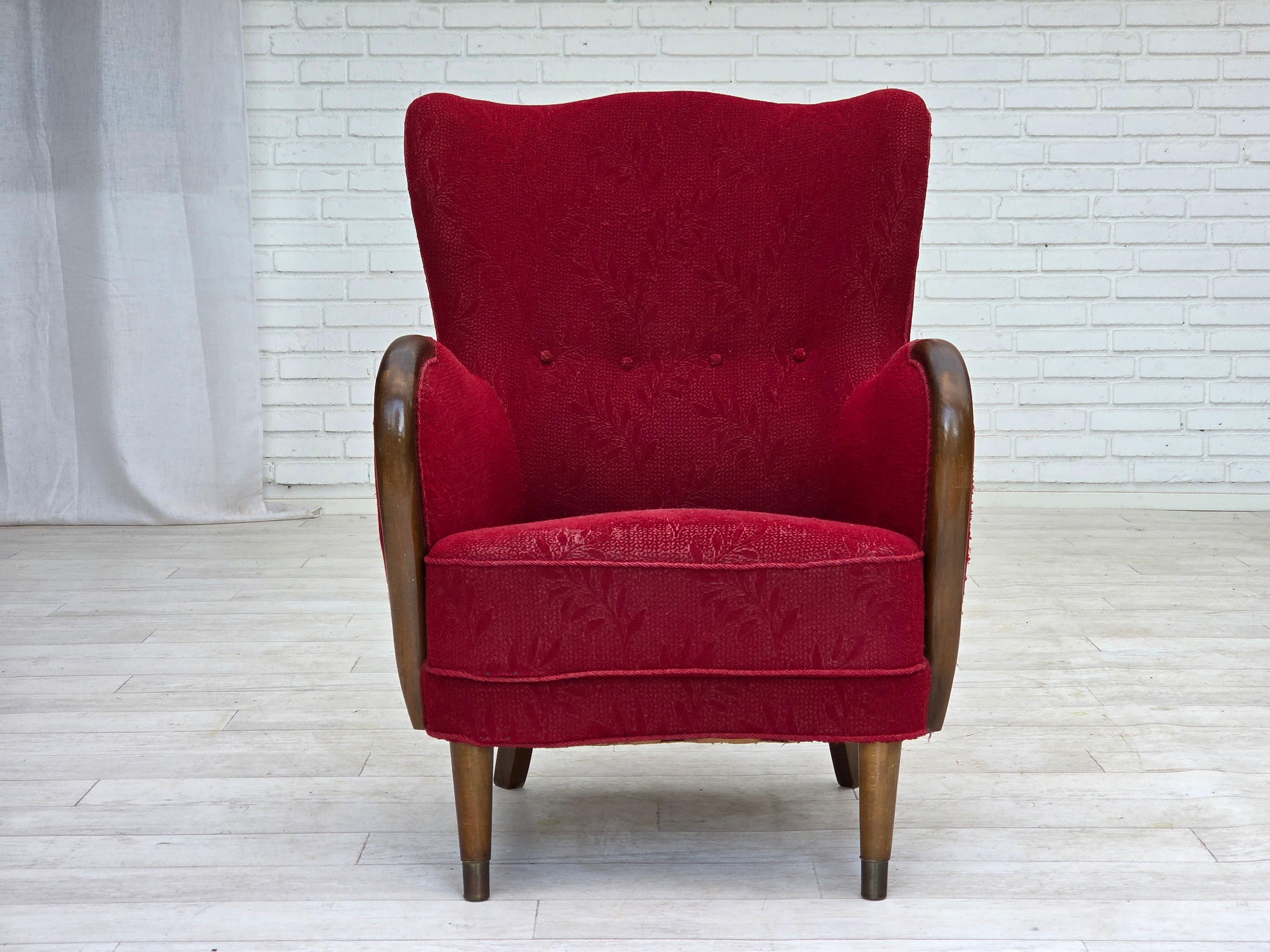 Años 60, sillón danés, estado original, tejido de lana, patas de madera de haya. en venta 2
