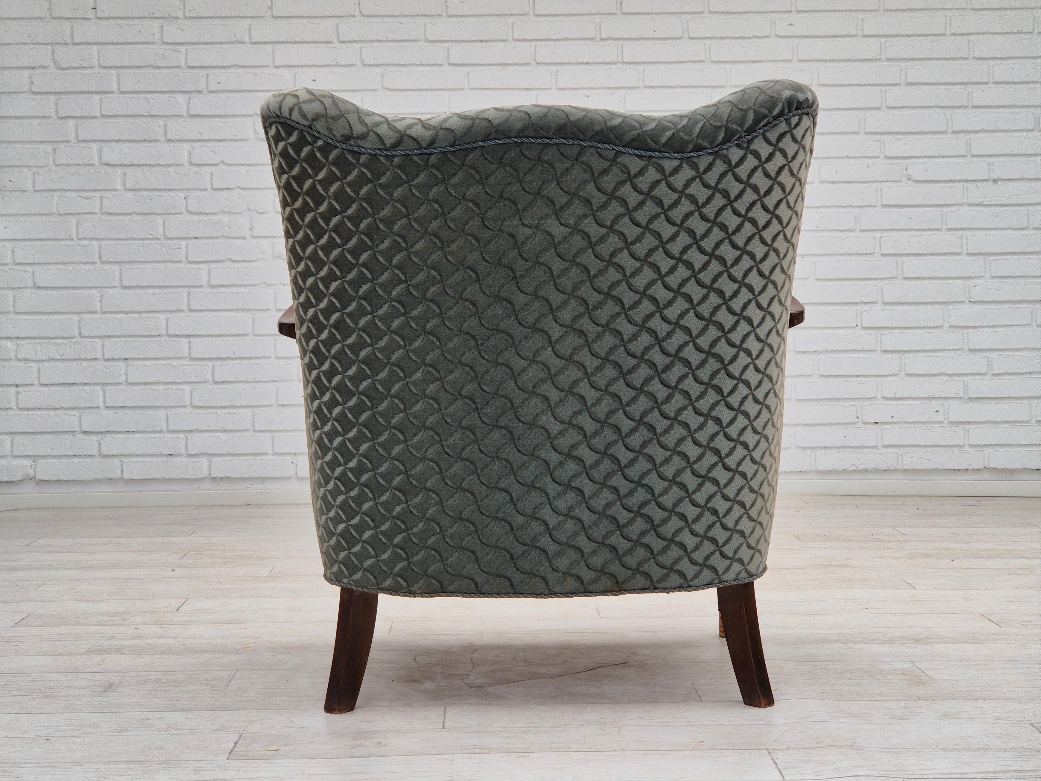 Milieu du XXe siècle Fauteuil danois des années 1960, très bon état d'origine, velours de meuble, hêtre. en vente
