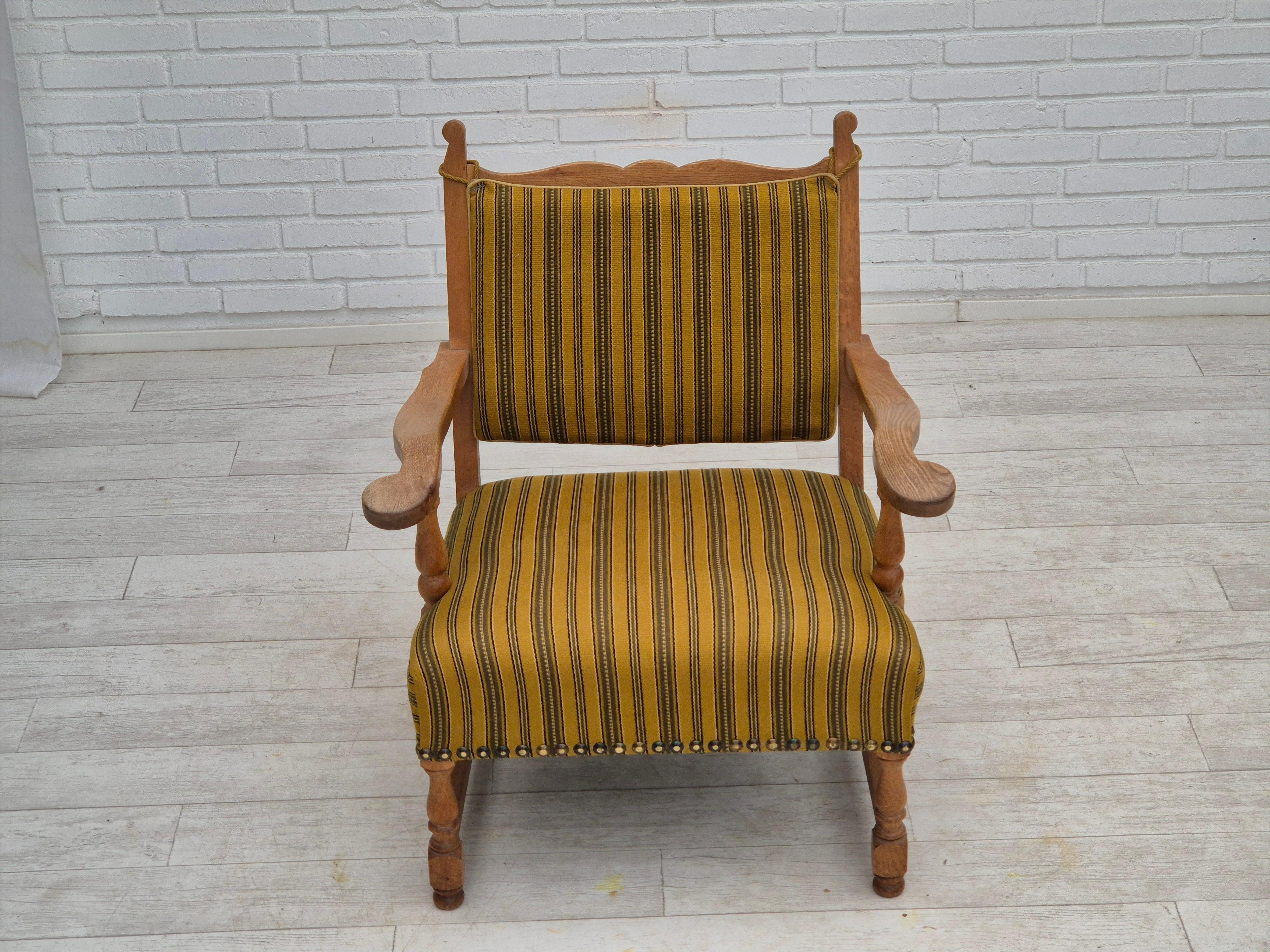 Scandinavo moderno Poltrona danese degli anni '60, originale in ottime condizioni, mobili in lana, rovere massiccio. in vendita
