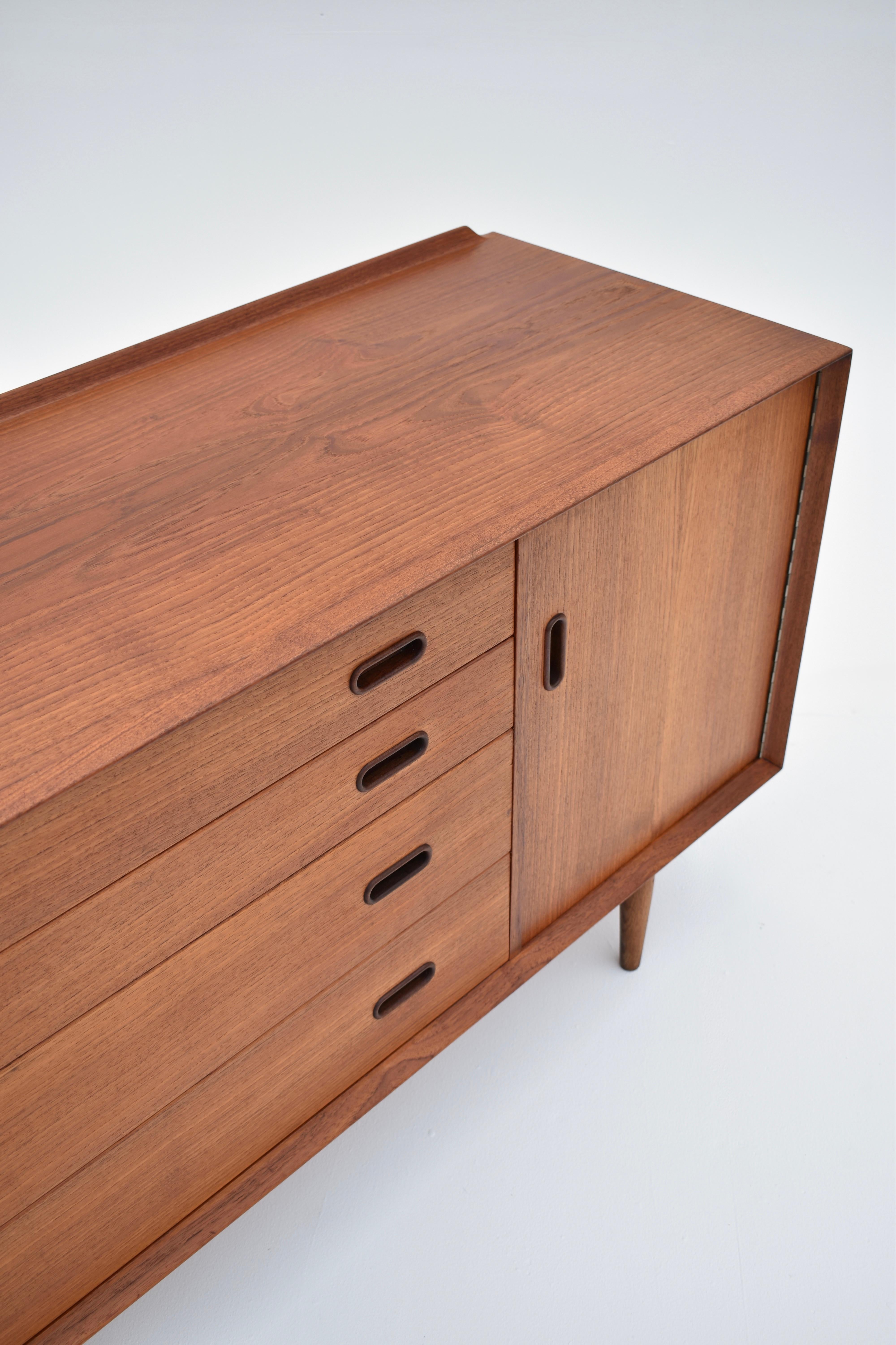 1960's Danish Arne Vodder Model OS25 Teak Sideboard for Sibast 3