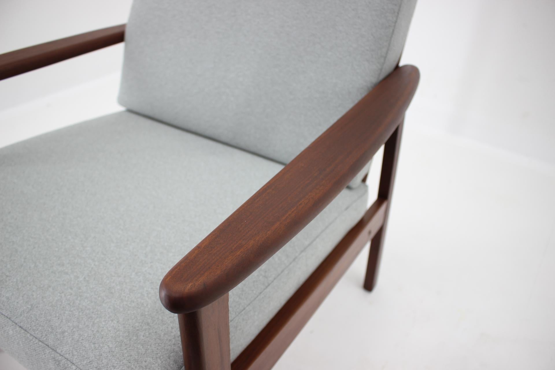 1960s Danish Beech Armchair For Sale 4